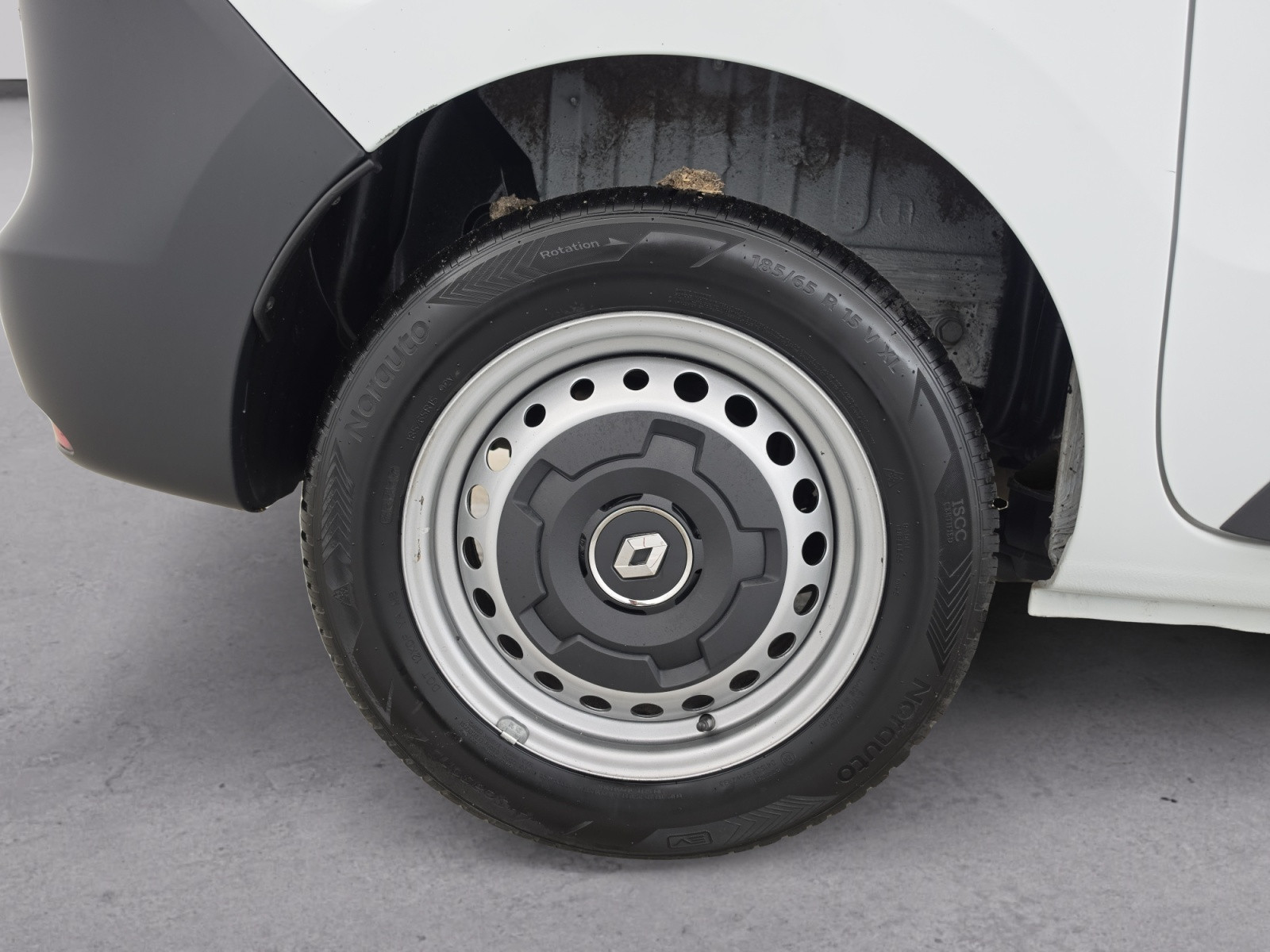 Vente en ligne Renault Express Van  BLUE DCI 95 - 22 au prix de 14 790 €