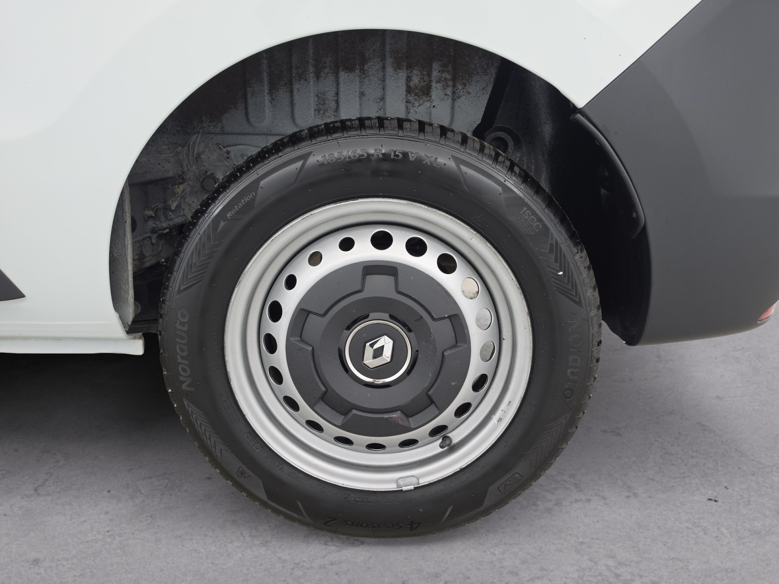 Vente en ligne Renault Express Van  BLUE DCI 95 - 22 au prix de 14 790 €