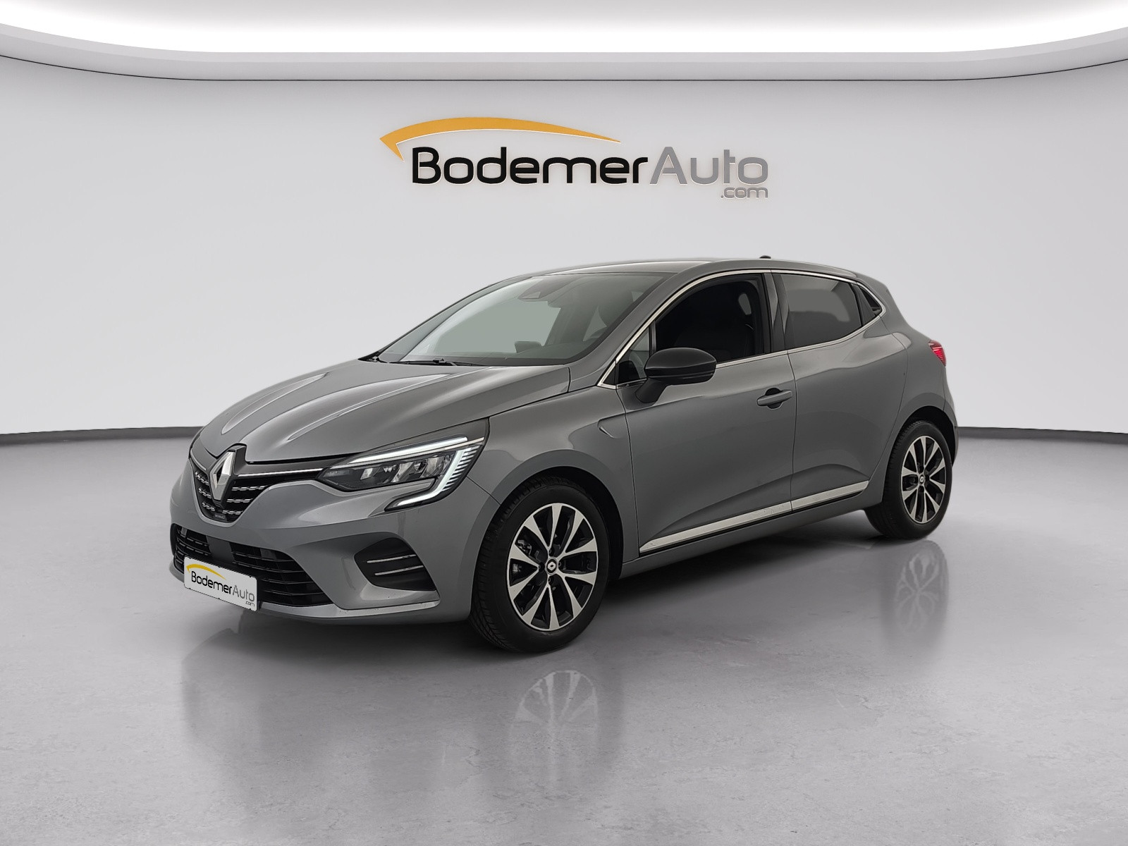 Renault Clio 5 Clio TCe 90 occasion de 2023 en vente à Vannes