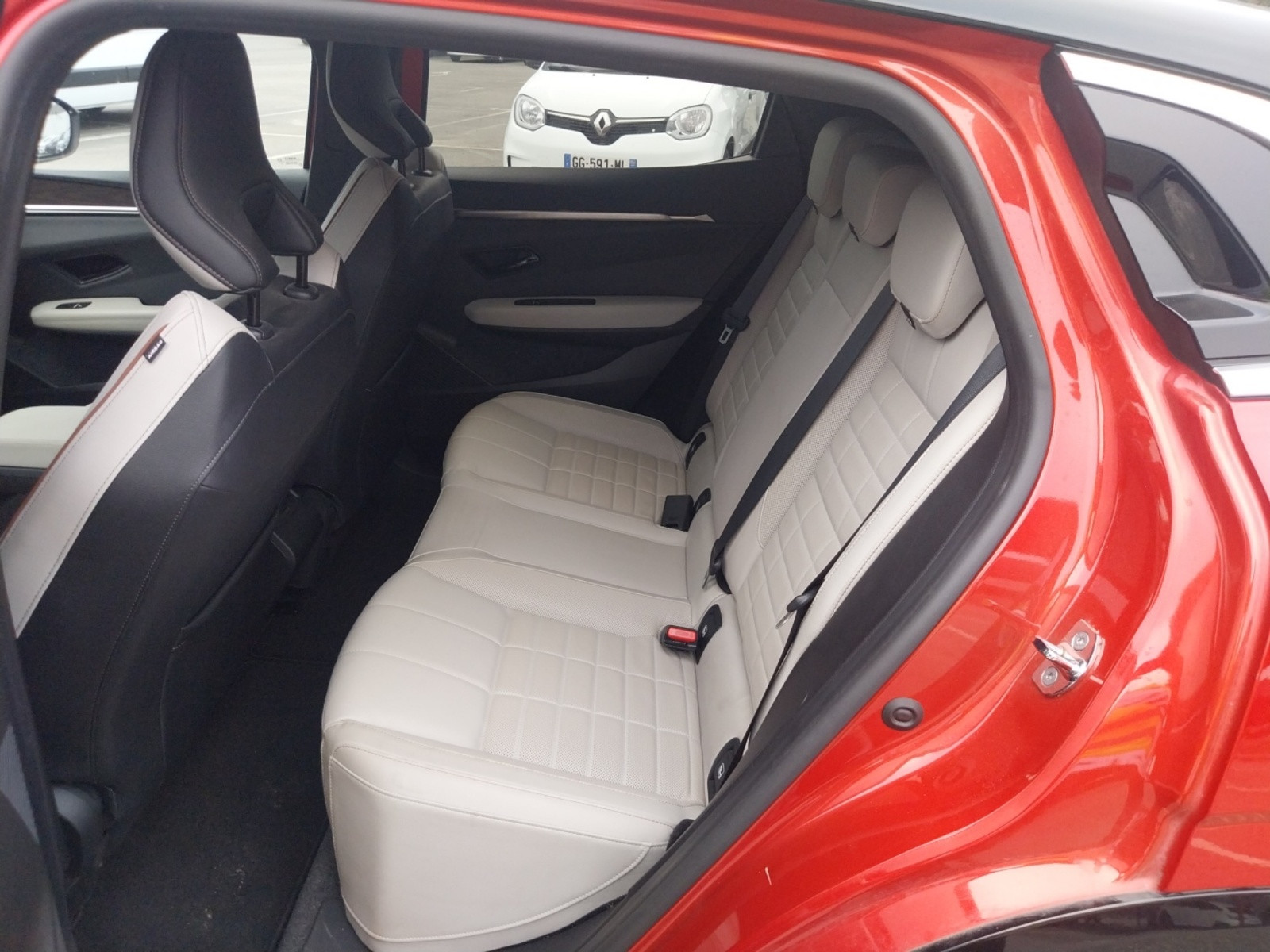 Vente en ligne Renault Megane E-Tech  EV60 220 ch super charge au prix de 24 650 €