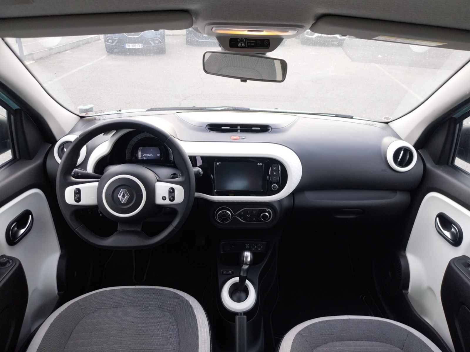 Vente en ligne Renault Twingo Electrique Twingo III E-Tech au prix de 13 490 €