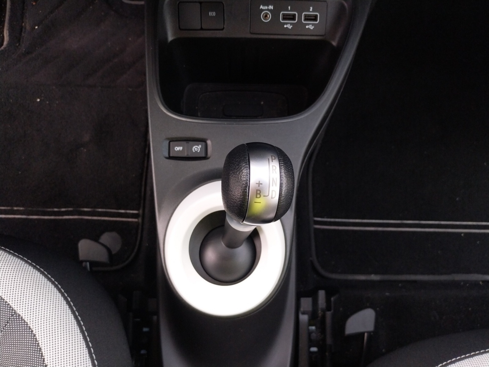 Vente en ligne Renault Twingo Electrique Twingo III E-Tech au prix de 13 490 €