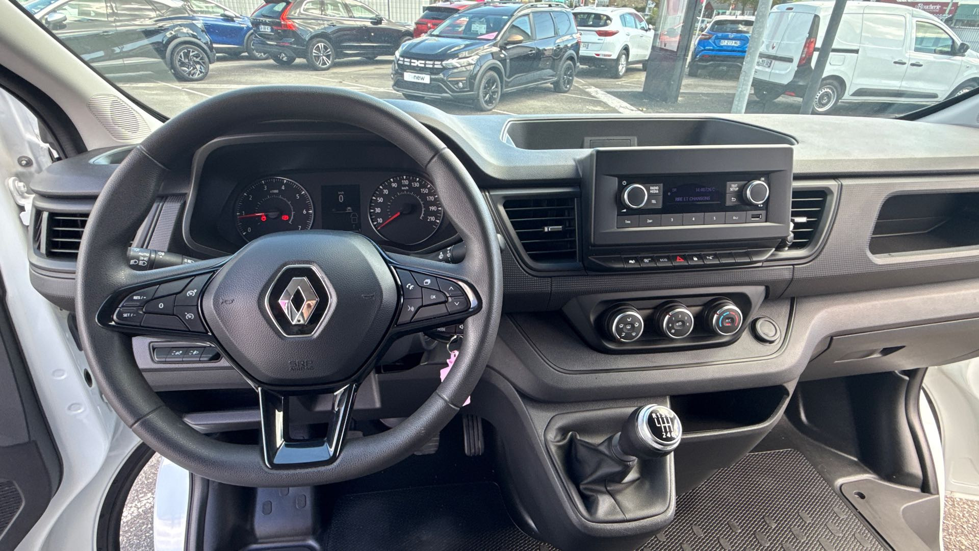 Vente en ligne Renault Trafic 3 Fourgon TRAFIC FGN L2H1 3000 KG BLUE DCI 130 au prix de 21 490 €