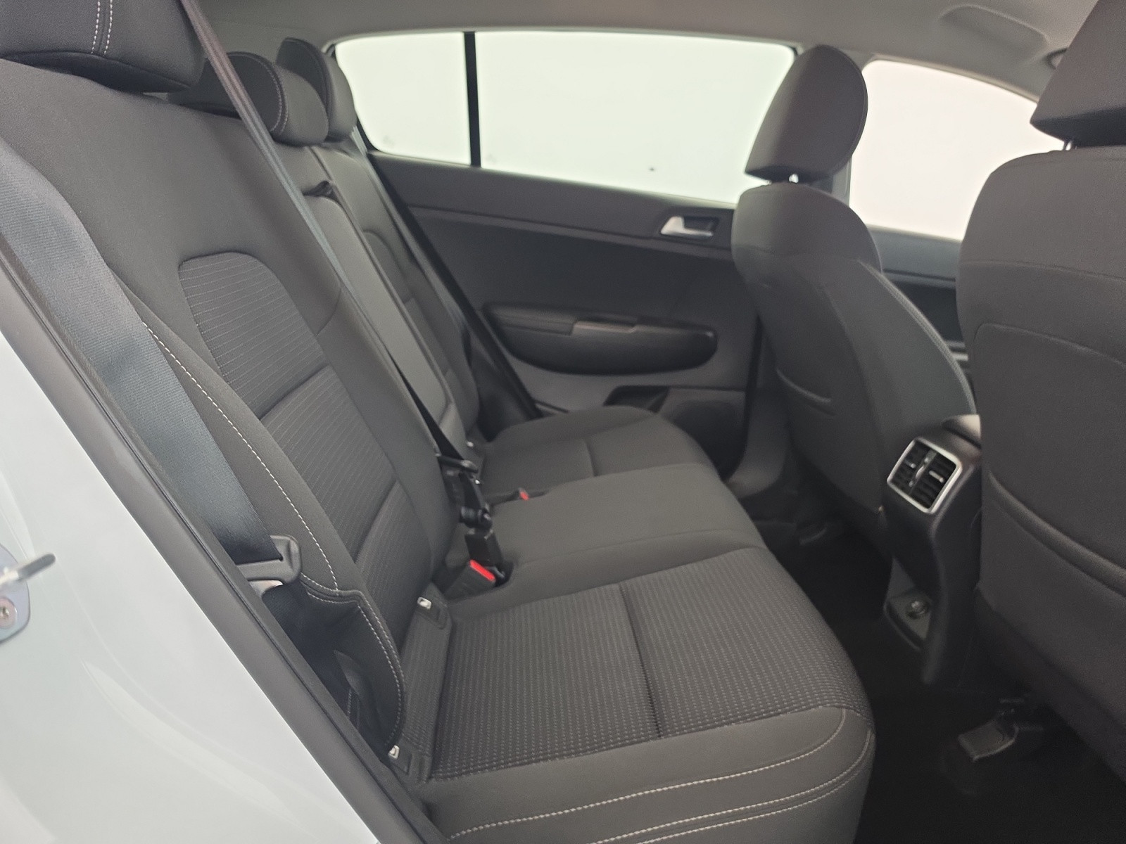 Vente en ligne Kia Sportage  1.7 CRDi 141 ISG 4x2 DCT7 au prix de 16 990 €