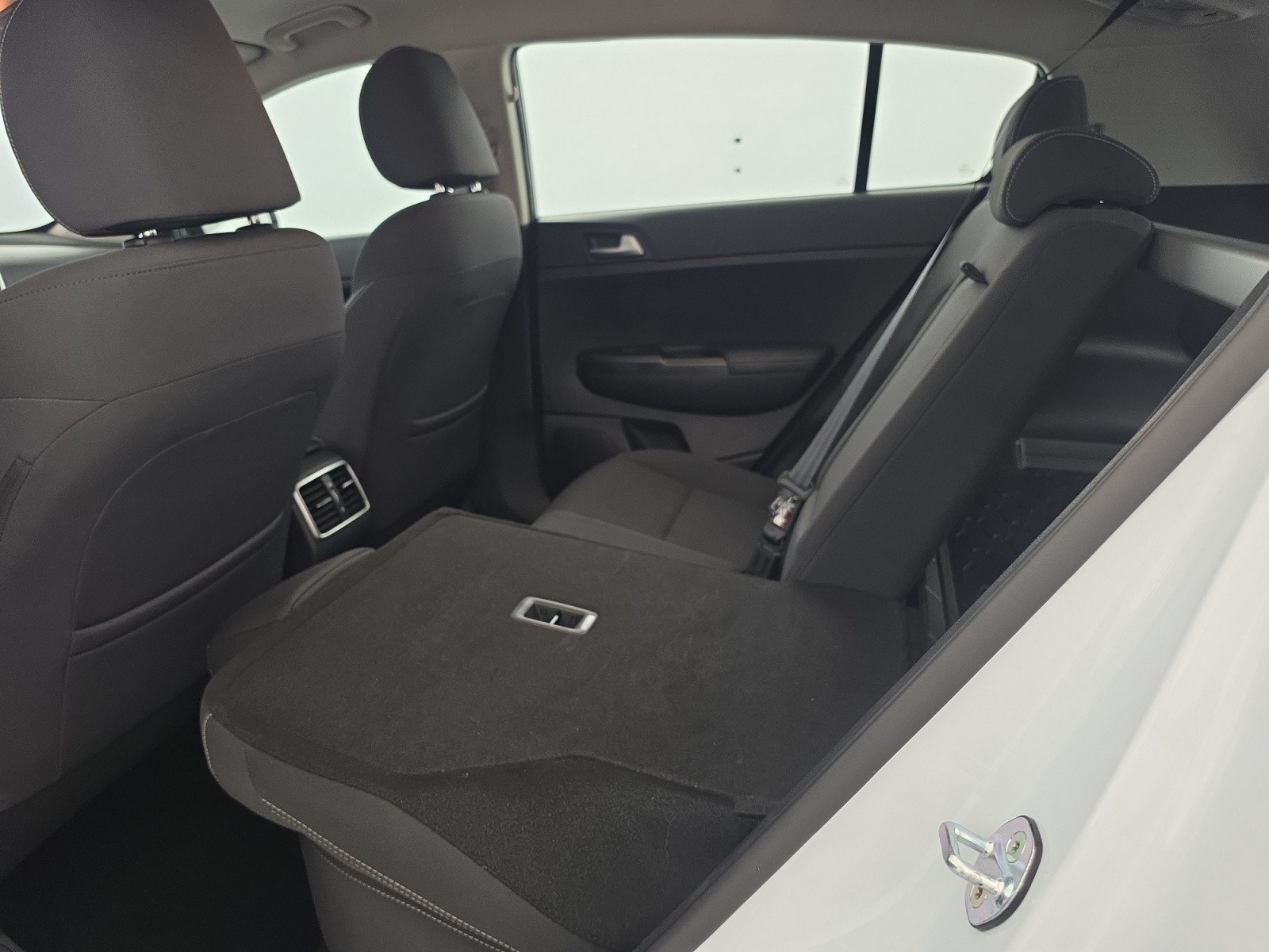 Vente en ligne Kia Sportage  1.7 CRDi 141 ISG 4x2 DCT7 au prix de 16 990 €