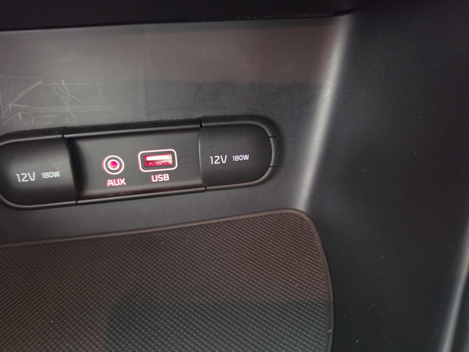 Vente en ligne Kia Sportage  1.7 CRDi 141 ISG 4x2 DCT7 au prix de 16 990 €