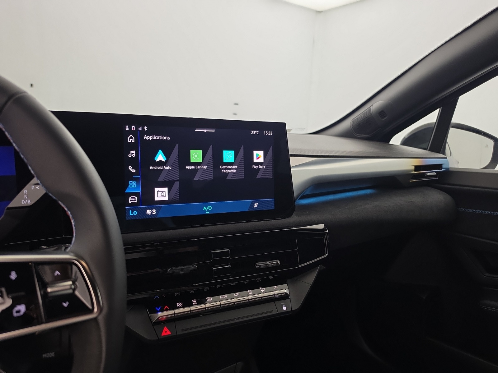 Vente en ligne Renault Clio 6 Clio E-Tech full hybrid 160 ch au prix de 27 890 €