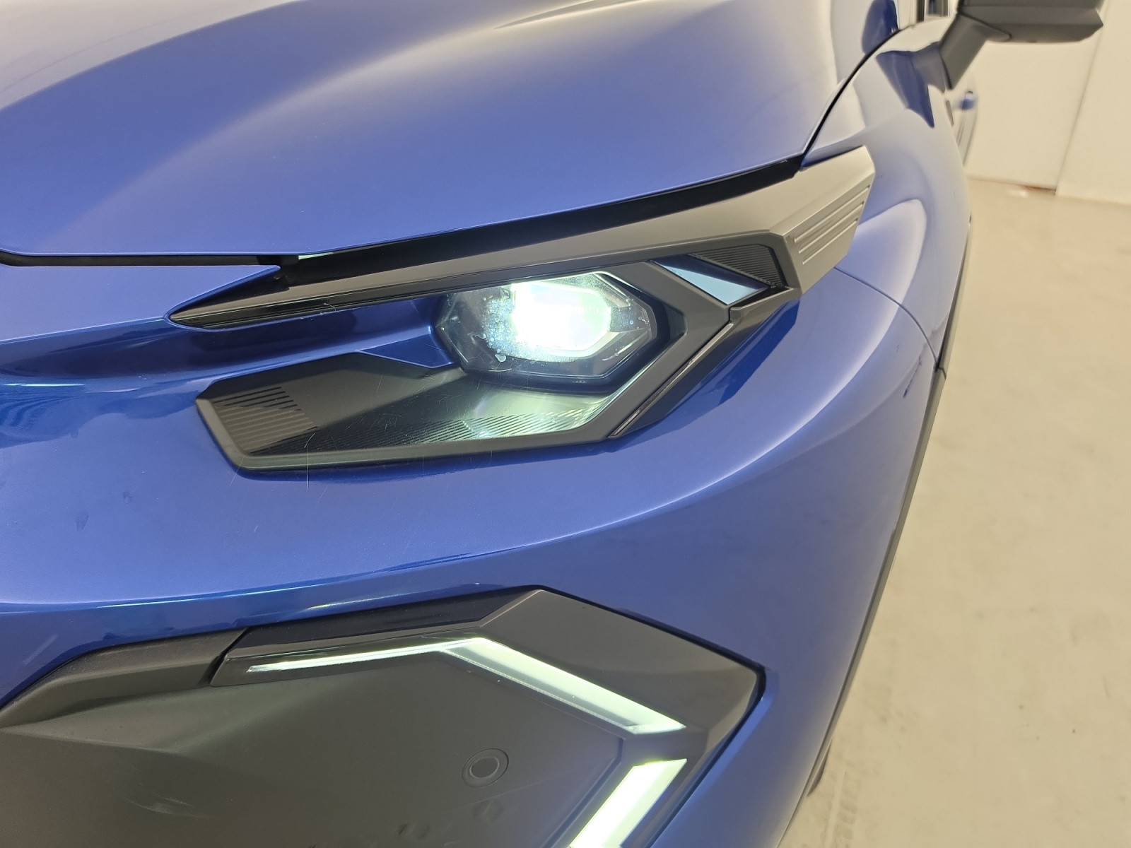 Vente en ligne Renault Clio 6 Clio E-Tech full hybrid 160 ch au prix de 27 890 €