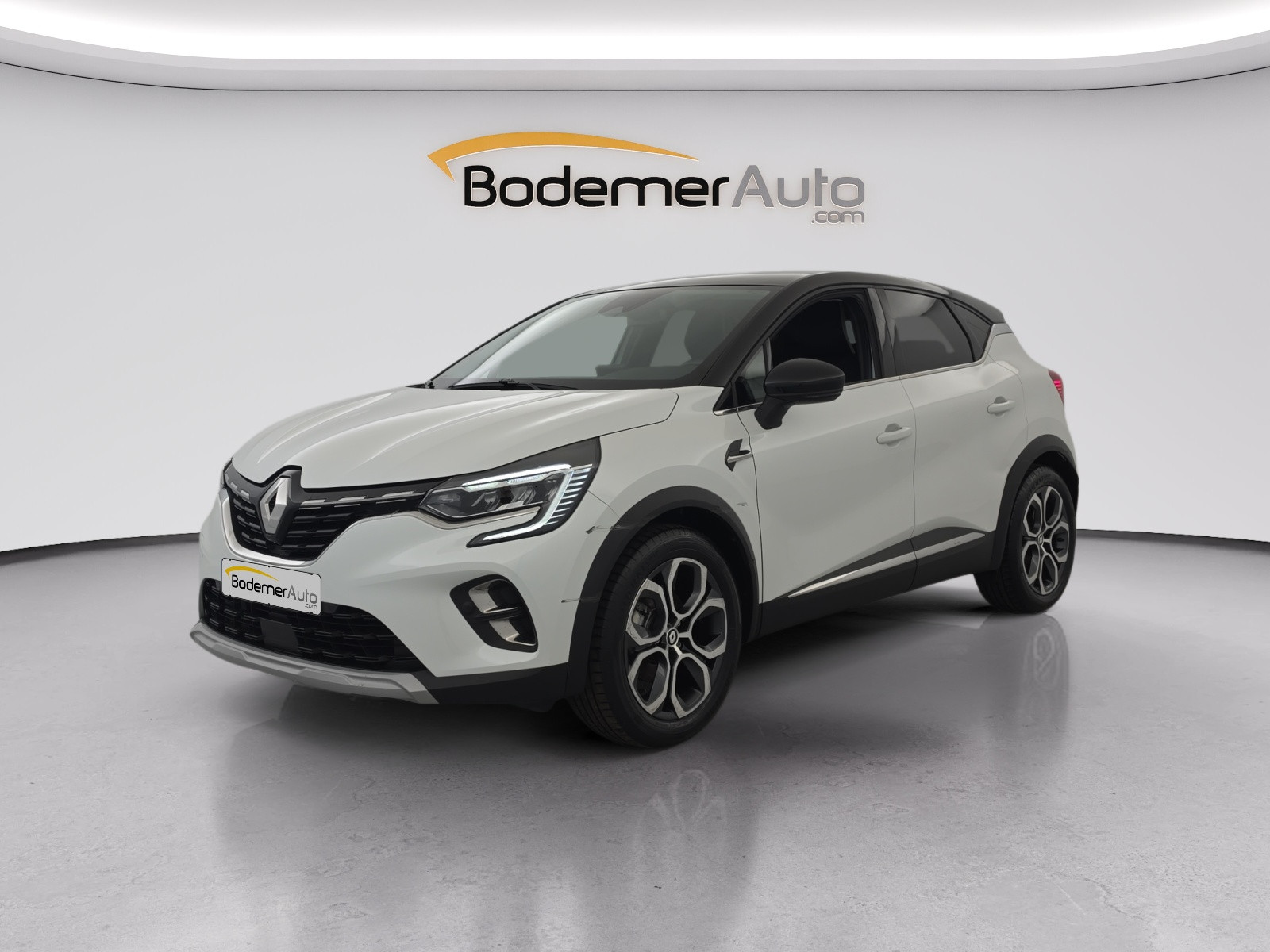 Renault Captur  E-Tech full hybrid 145 occasion de 2023 en vente à Vannes
