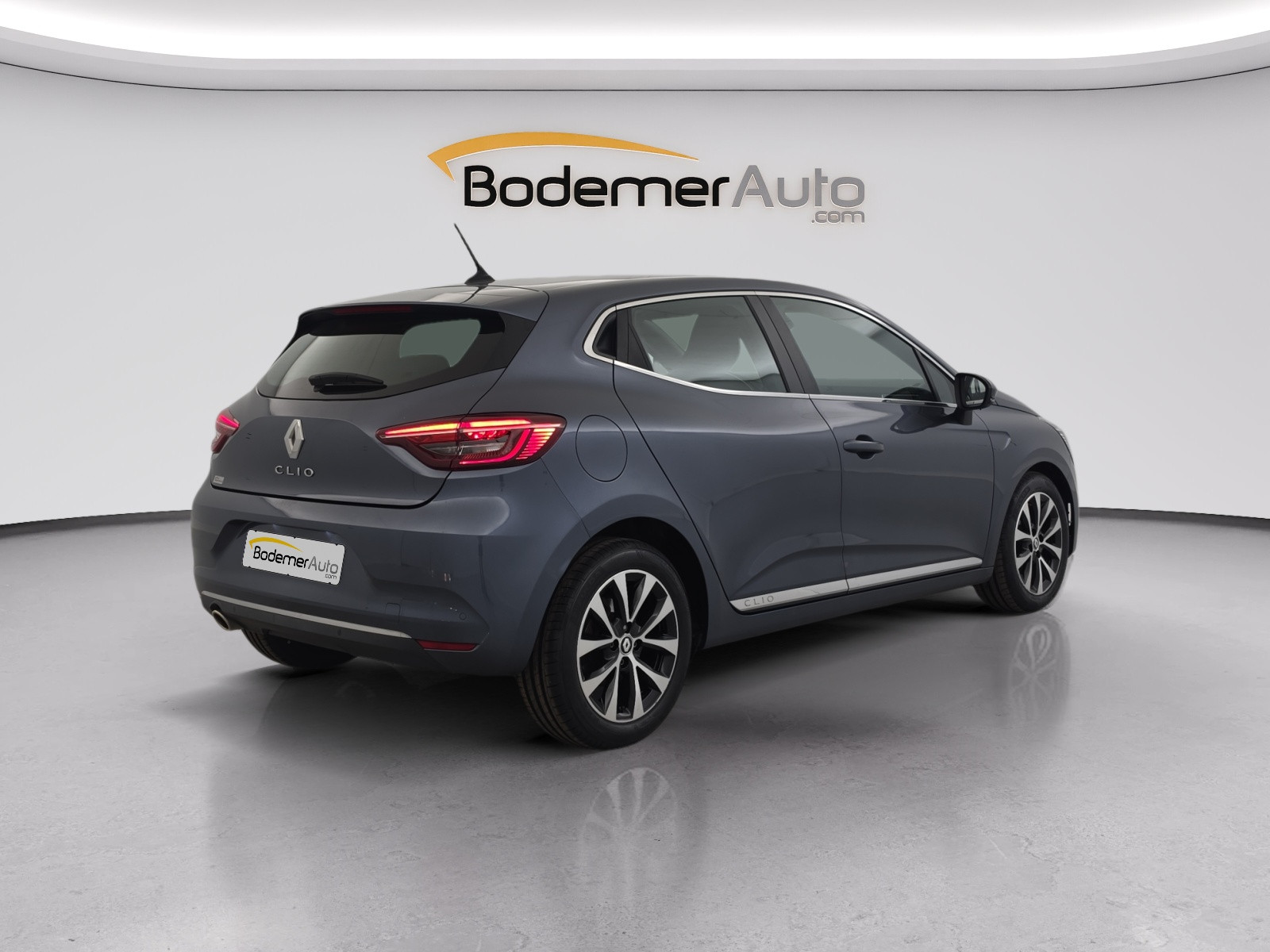 Vente en ligne Renault Clio 5 Clio TCe 90 - 21N au prix de 14 270 €