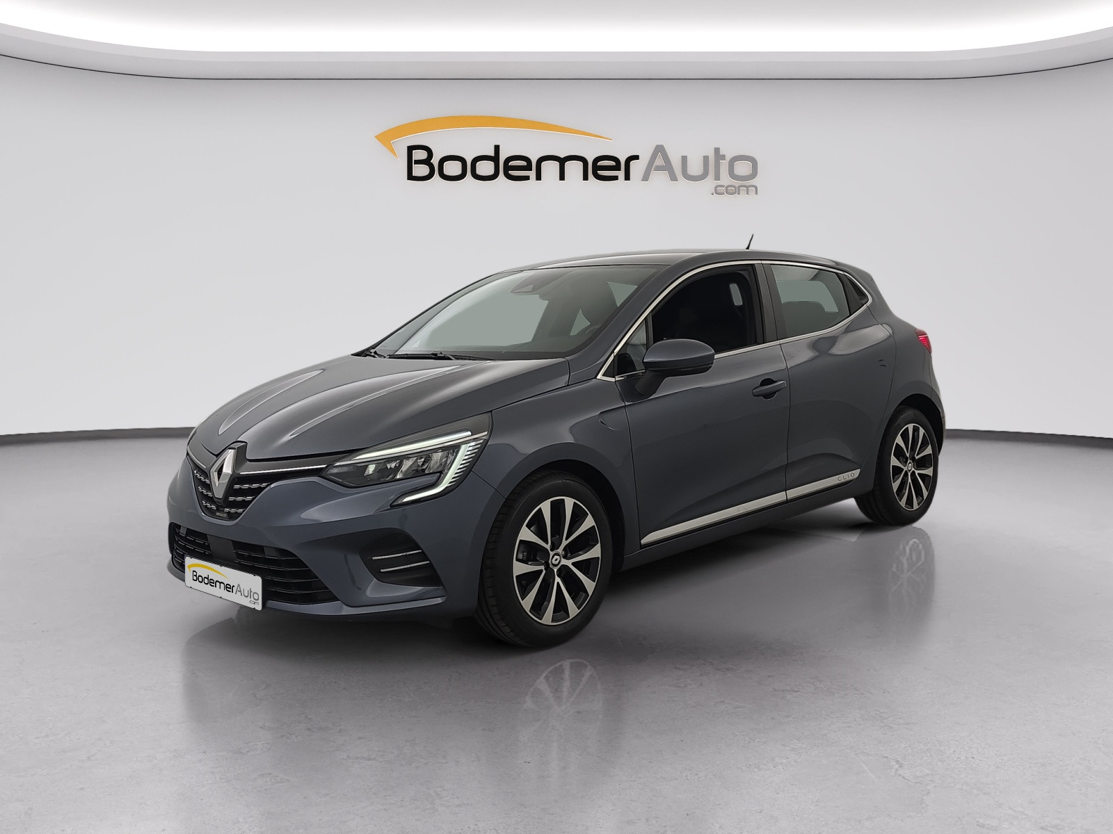 Renault Clio 5 Clio TCe 90 - 21N occasion de 2022 en vente à Vannes