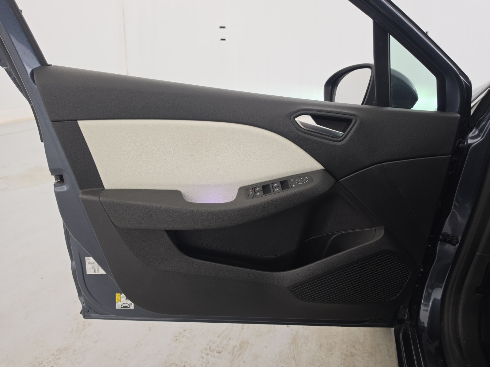 Vente en ligne Renault Clio 5 Clio TCe 90 - 21N au prix de 14 270 €