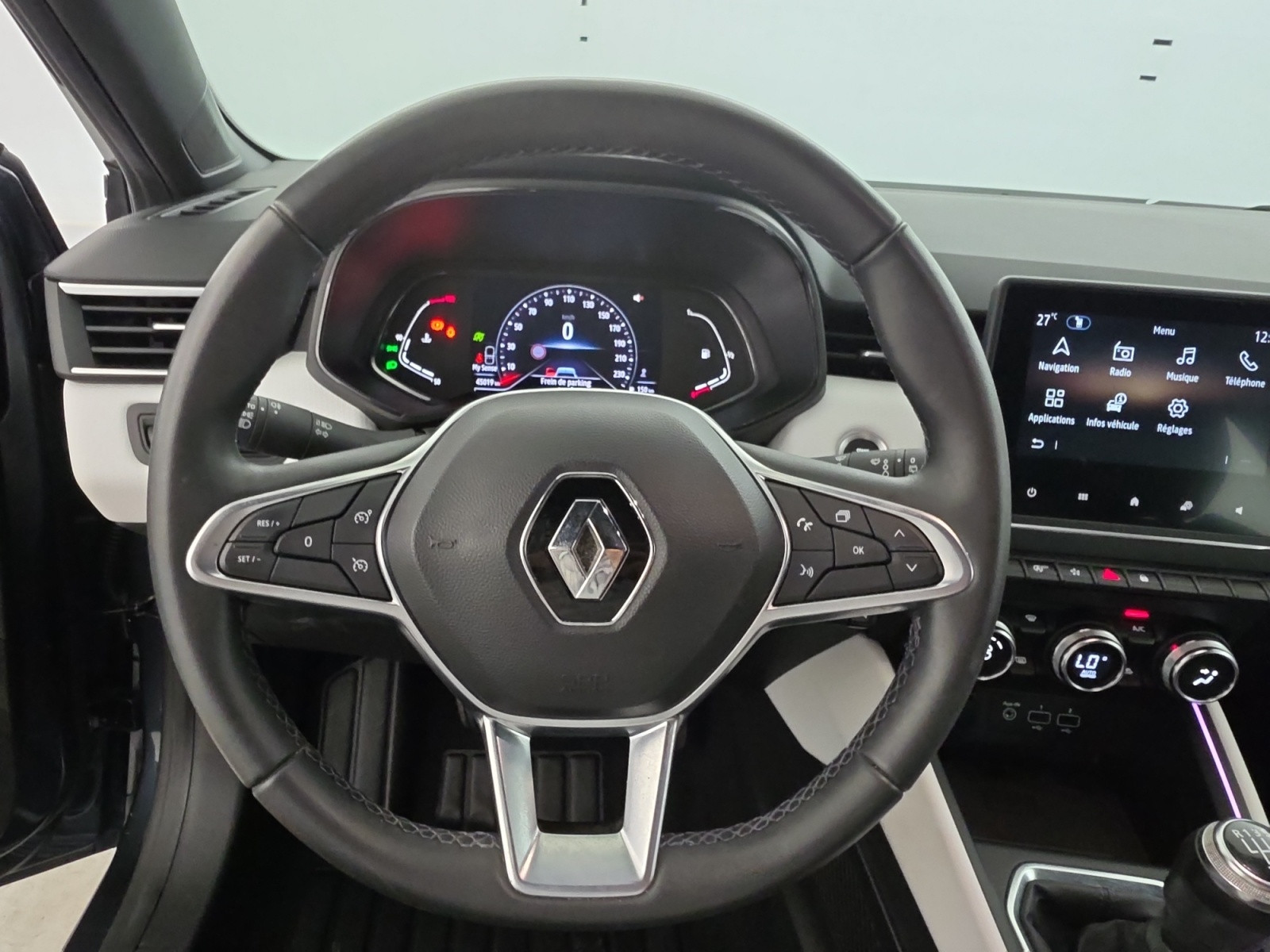 Vente en ligne Renault Clio 5 Clio TCe 90 - 21N au prix de 14 270 €
