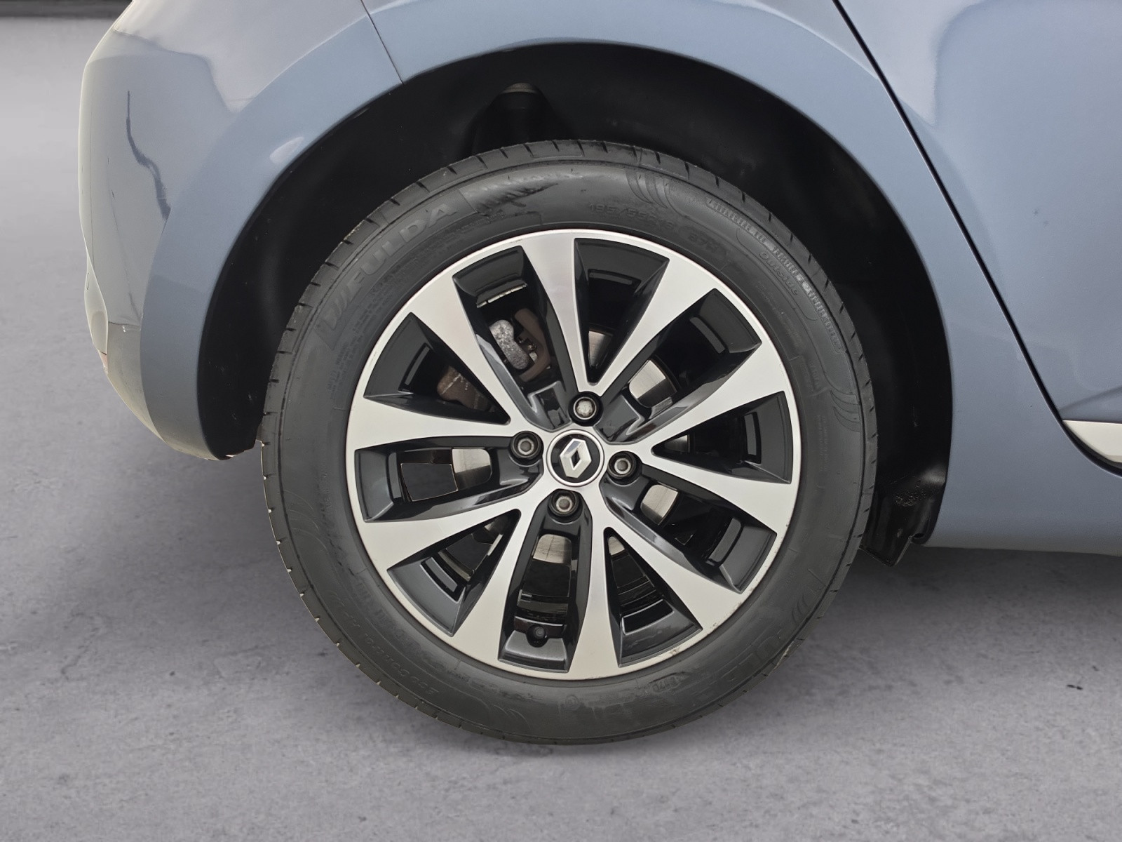 Vente en ligne Renault Clio 5 Clio TCe 90 - 21N au prix de 14 270 €