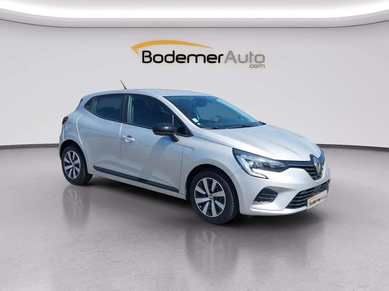 Vente en ligne Renault Clio 5 Clio TCe 90 au prix de 13 490 €