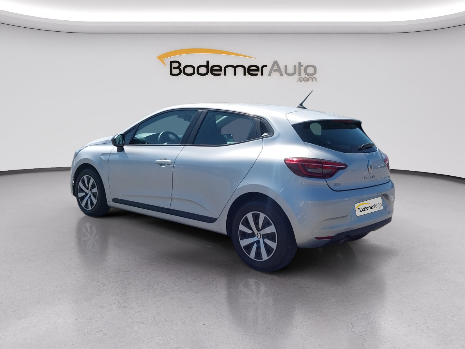 Vente en ligne Renault Clio 5 Clio TCe 90 au prix de 13 490 €