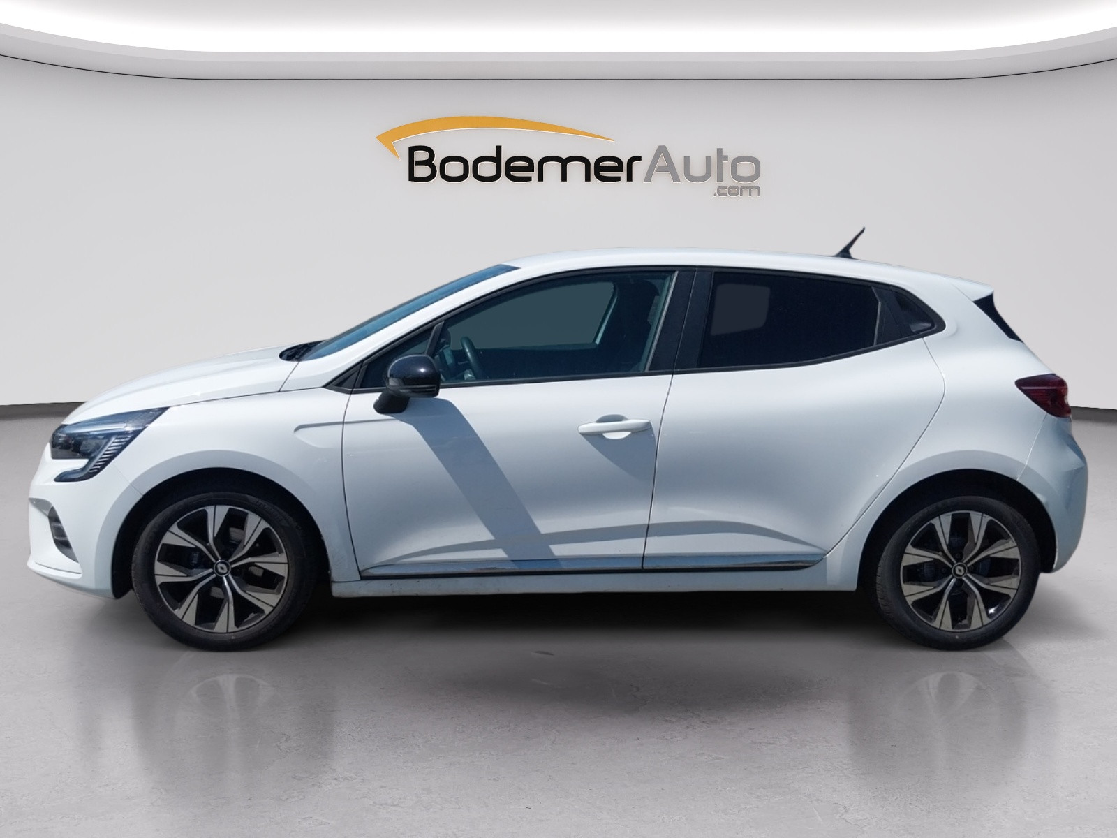Vente en ligne Renault Clio 5 Clio TCe 100 GPL au prix de 14 190 €