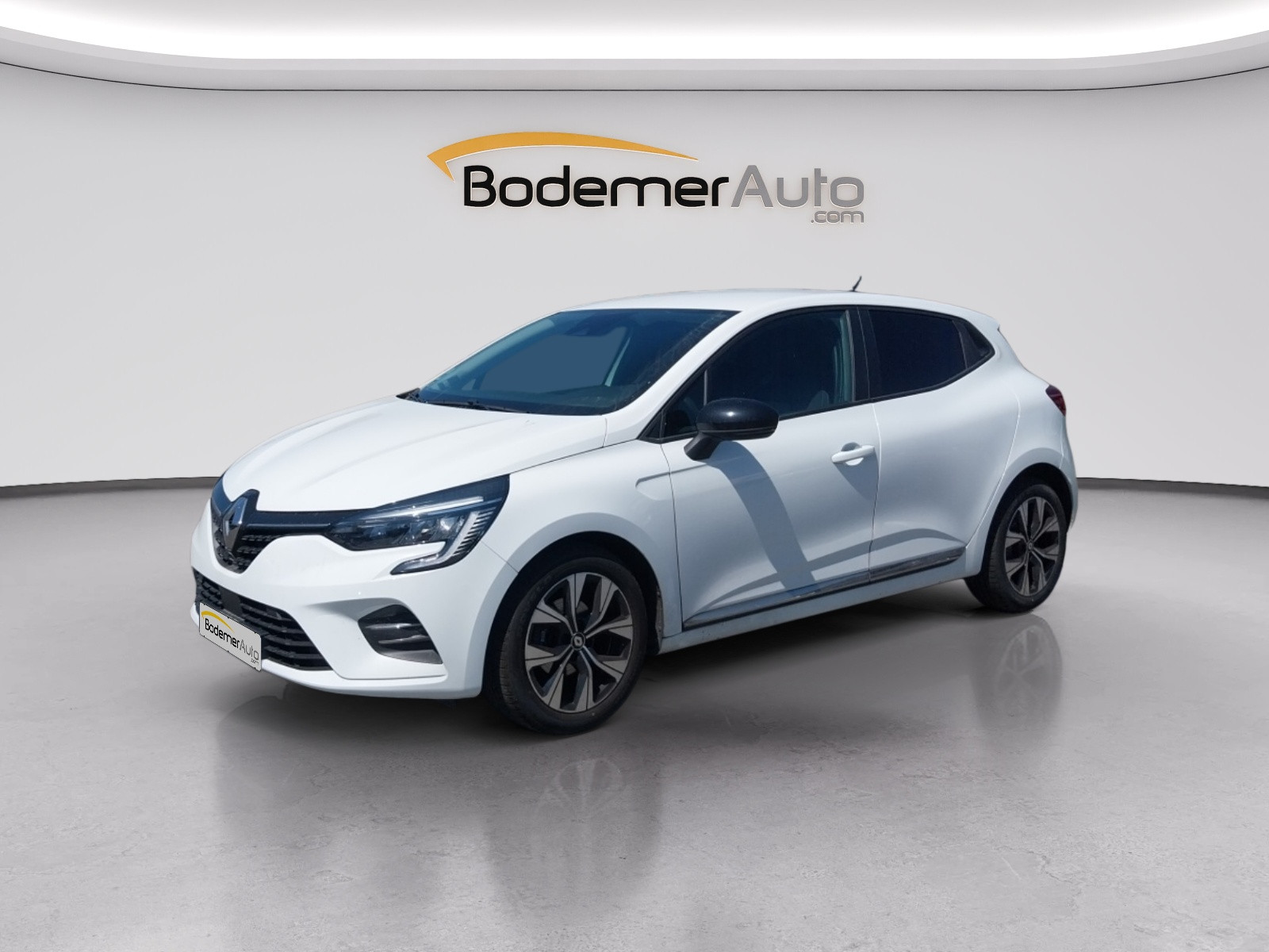 Renault Clio 5 Clio TCe 100 GPL occasion de 2023 en vente à Vannes
