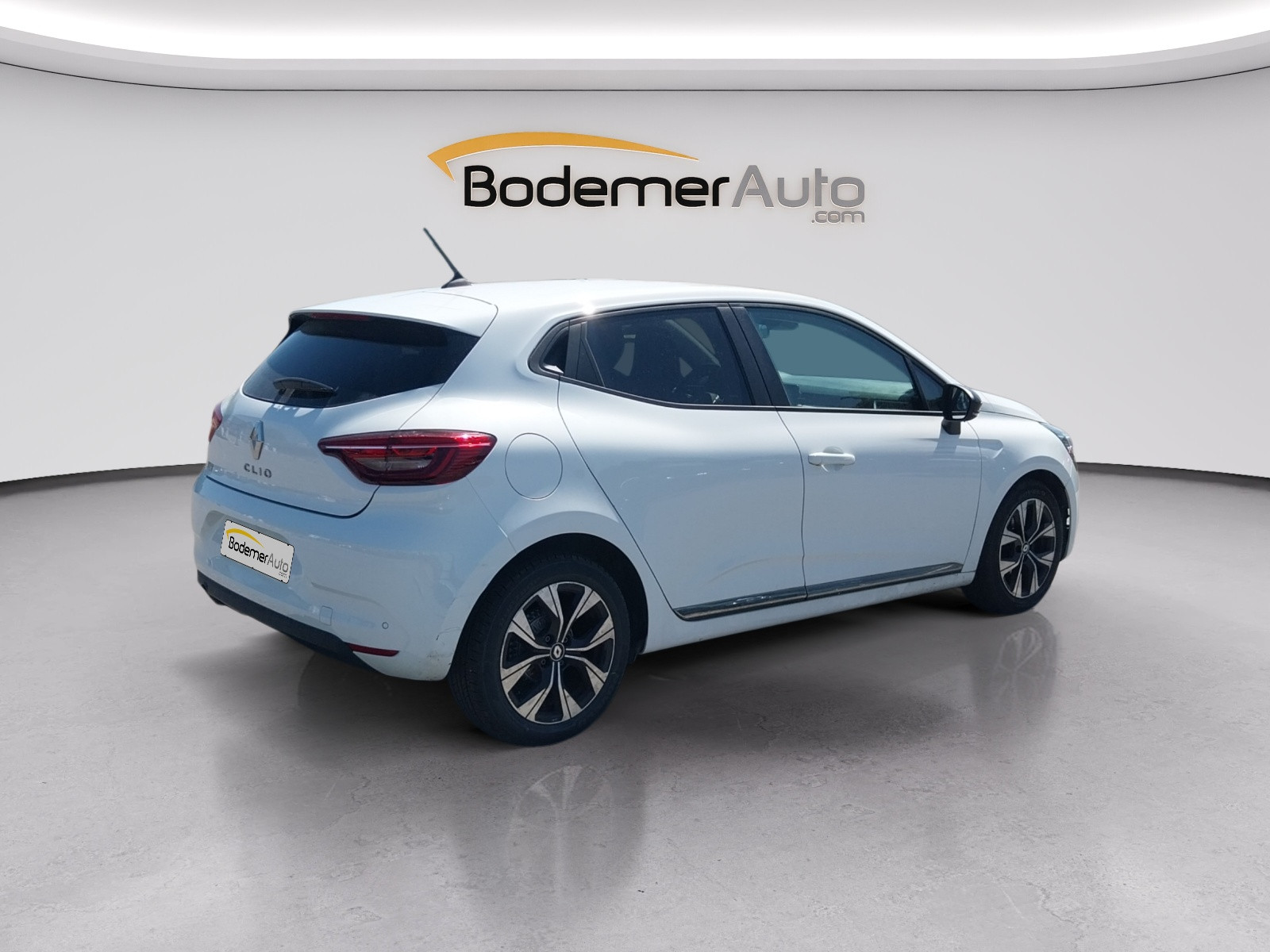 Vente en ligne Renault Clio 5 Clio TCe 100 GPL au prix de 14 190 €
