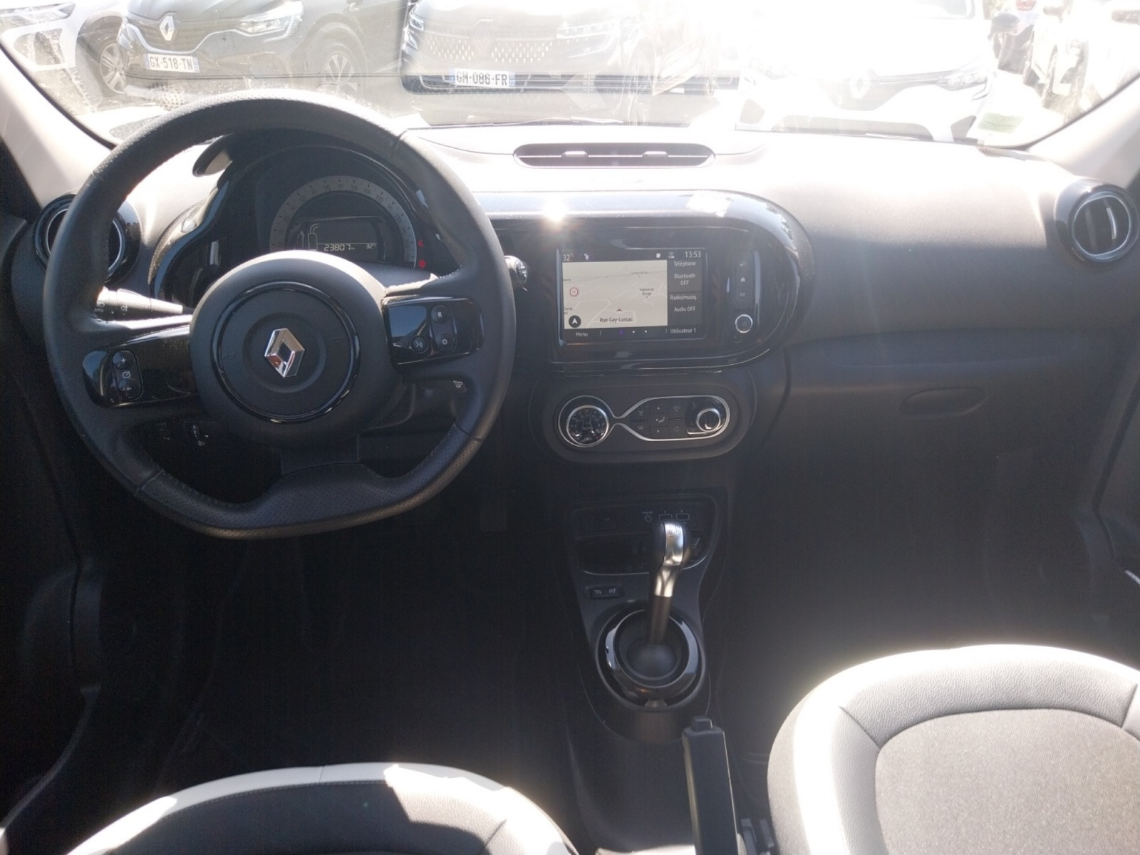 Vente en ligne Renault Twingo Electrique Twingo III E-Tech au prix de 14 290 €