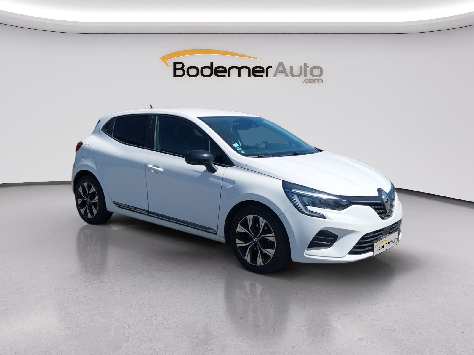 Vente en ligne Renault Clio 5 Clio TCe 100 GPL au prix de 14 190 €