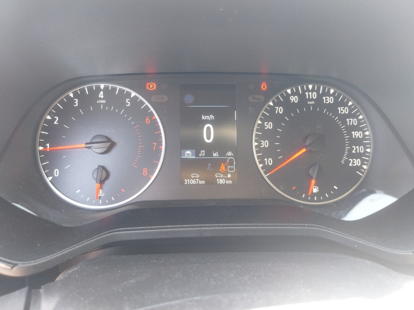 Vente en ligne Renault Clio 5 Clio TCe 90 au prix de 13 290 €