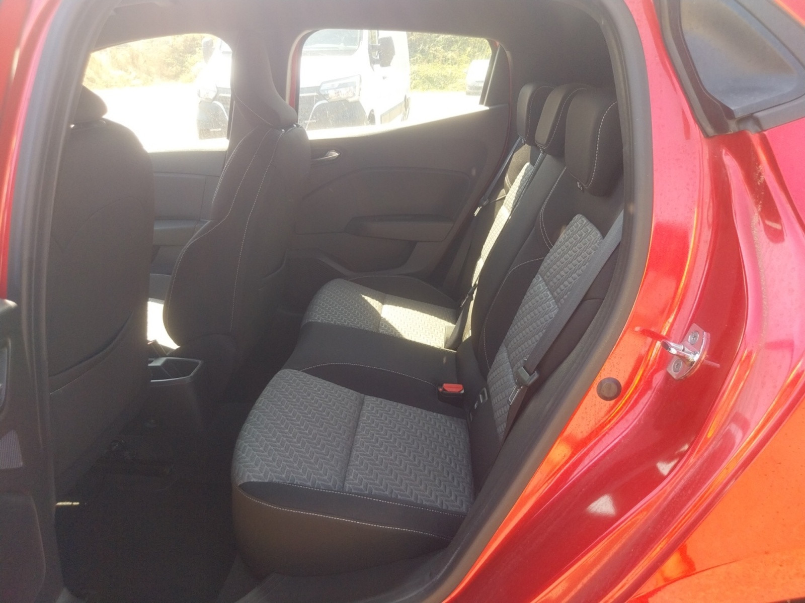 Vente en ligne Renault Clio 5 Clio TCe 90 - 21N au prix de 13 990 €