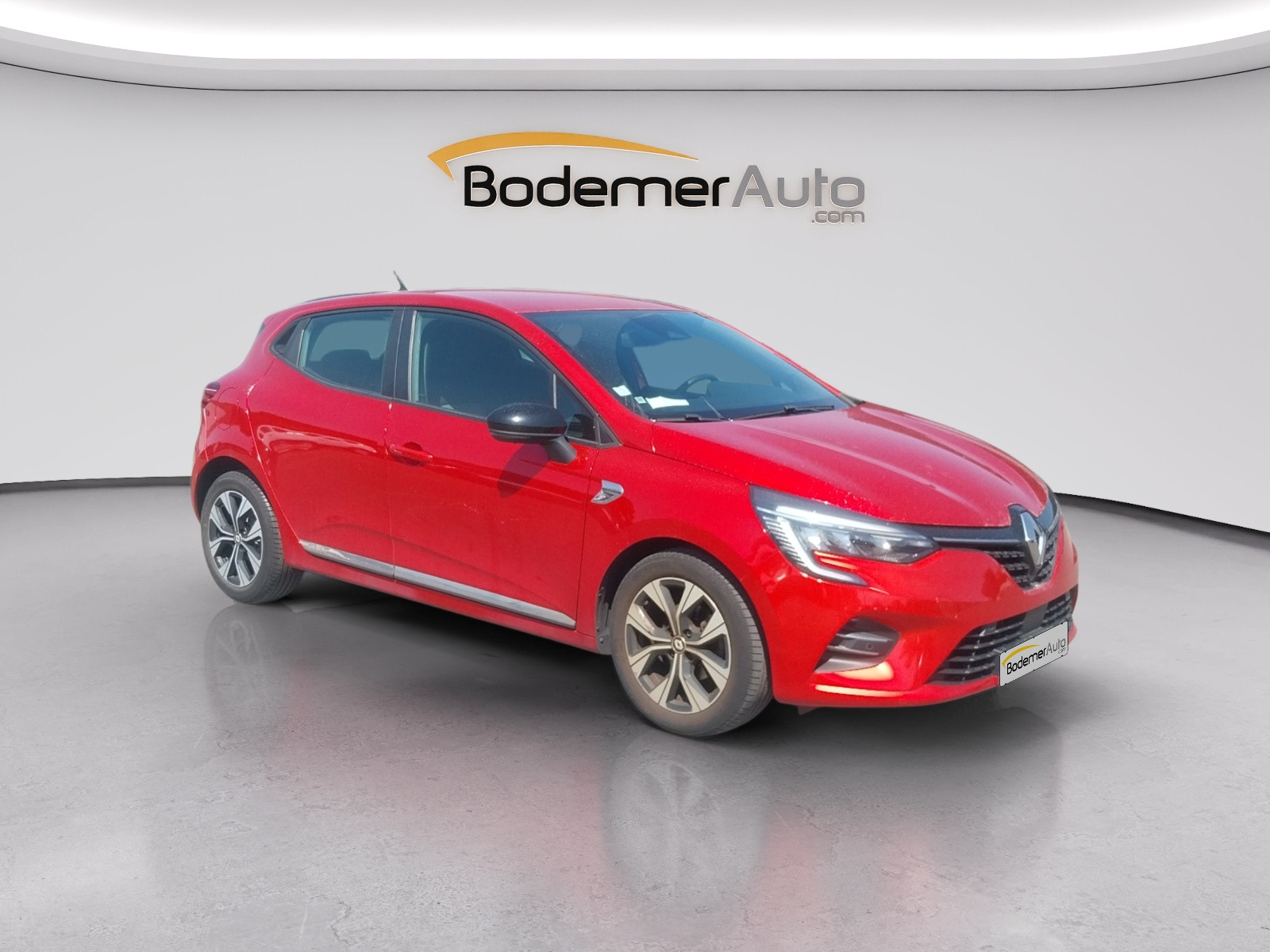 Vente en ligne Renault Clio 5 Clio TCe 90 - 21N au prix de 13 990 €