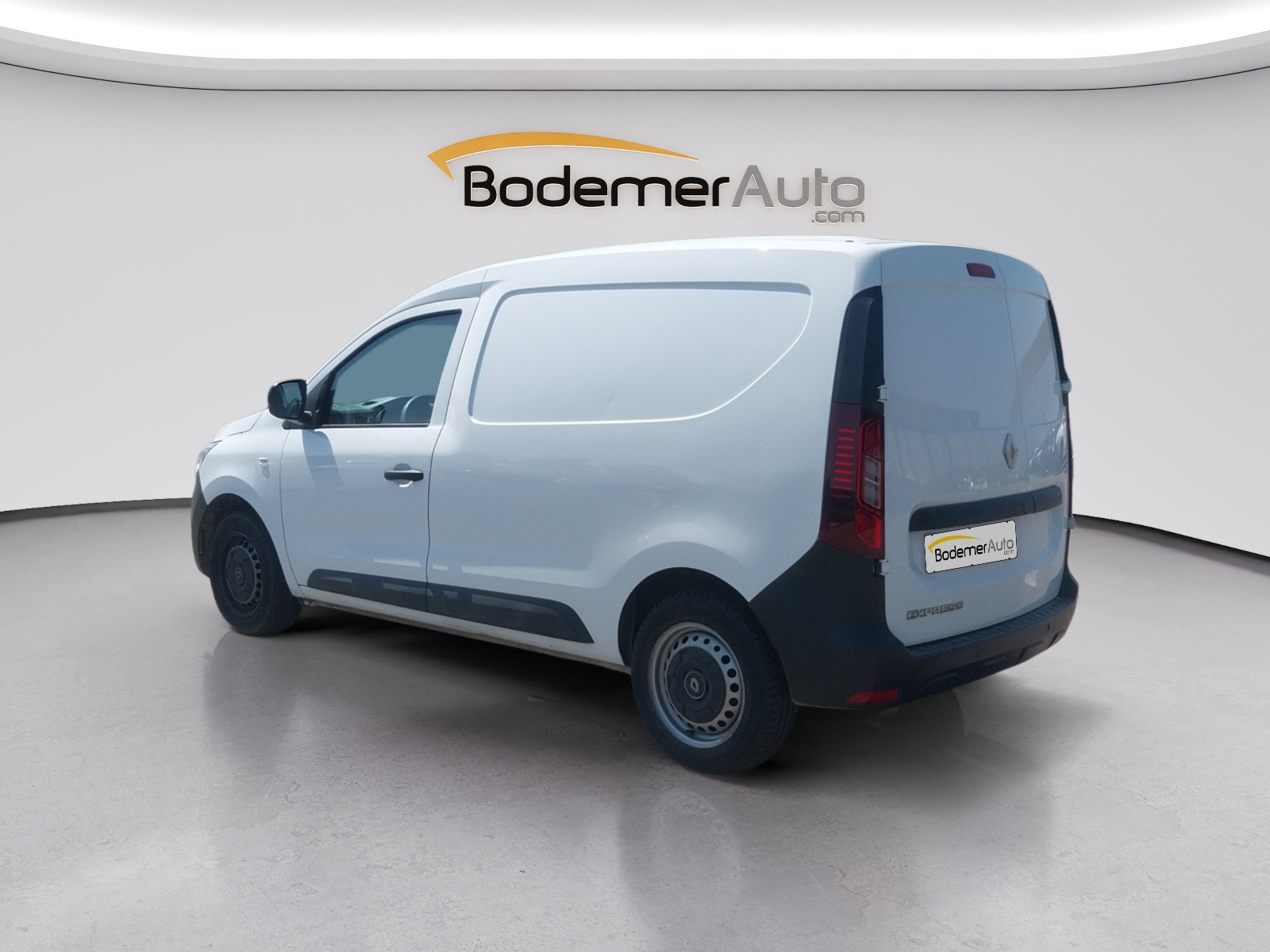 Vente en ligne Renault Express Van  BLUE DCI 95 - 22 au prix de 14 270 €
