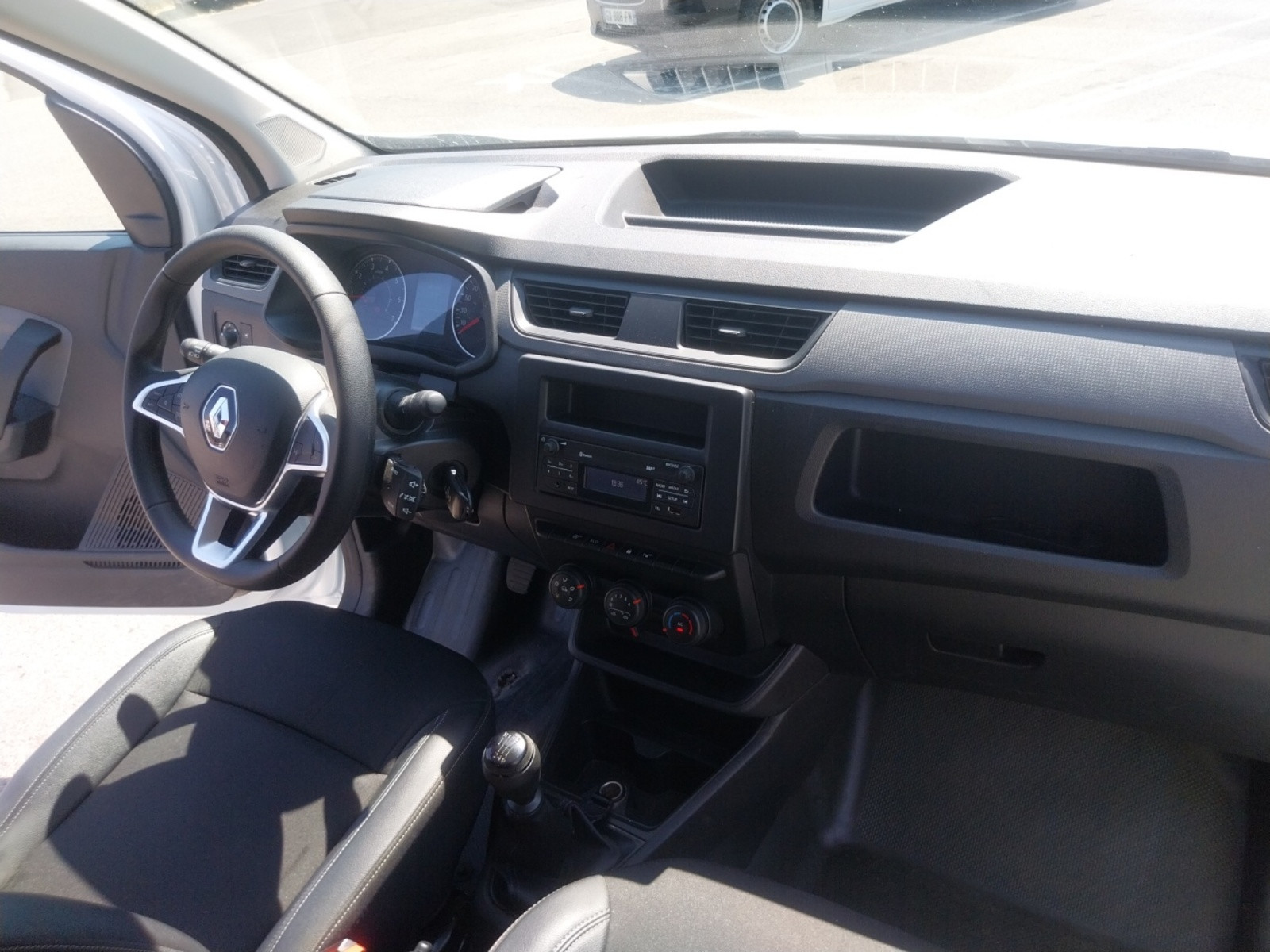 Vente en ligne Renault Express Van  BLUE DCI 95 - 22 au prix de 14 270 €