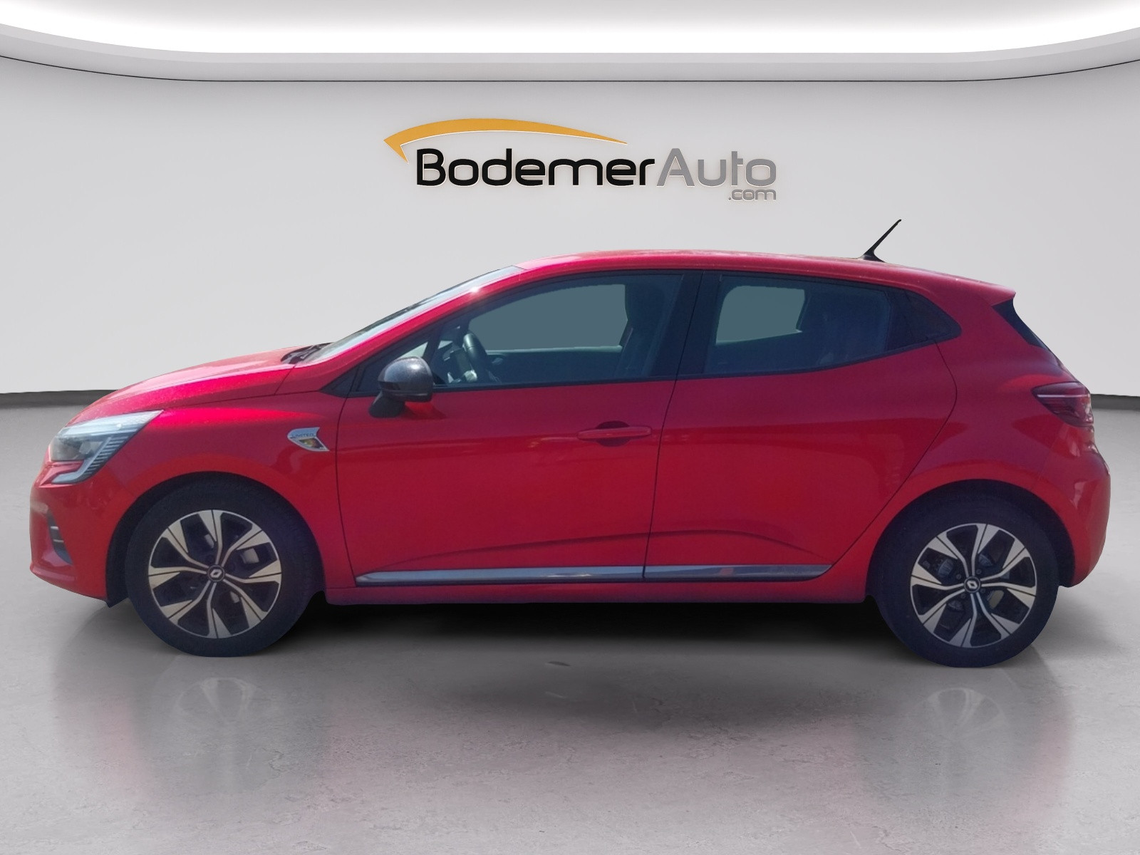 Vente en ligne Renault Clio 5 Clio TCe 90 - 21N au prix de 13 990 €