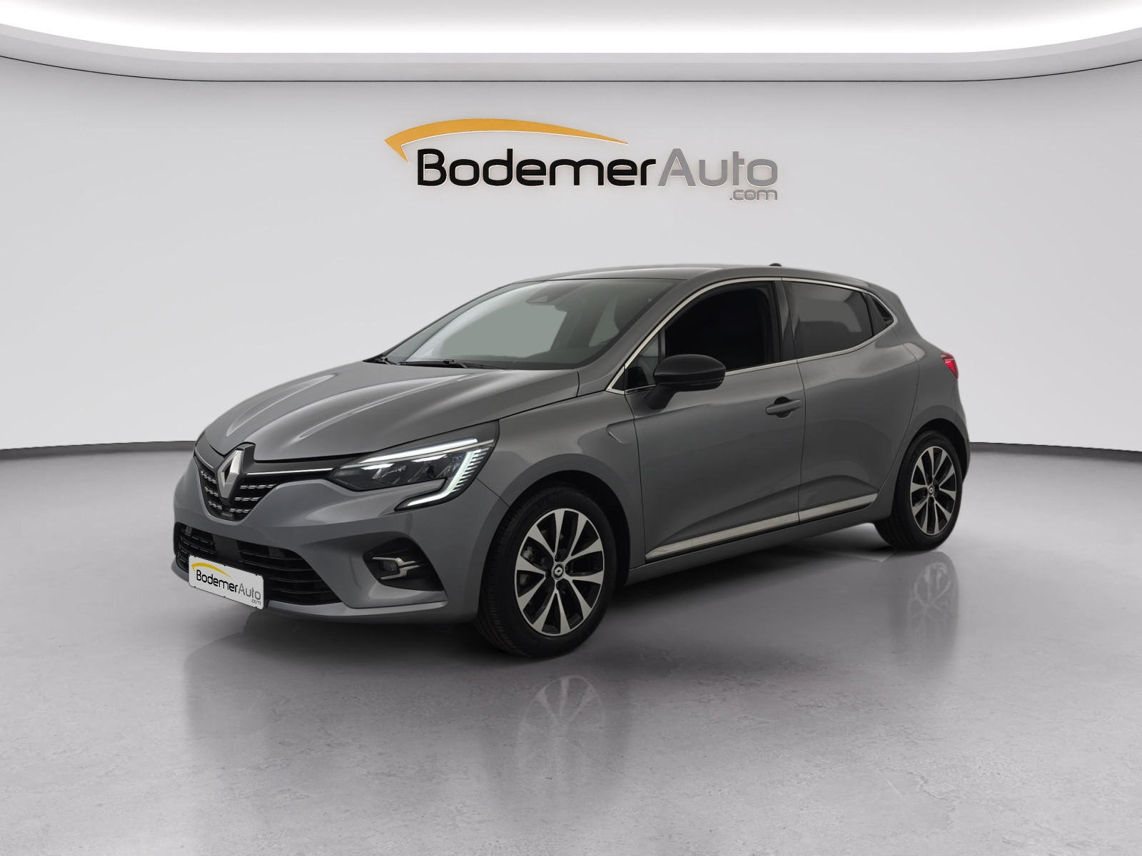 Renault Clio 5 Clio E-Tech full hybrid 145 occasion de 2022 en vente à Vannes