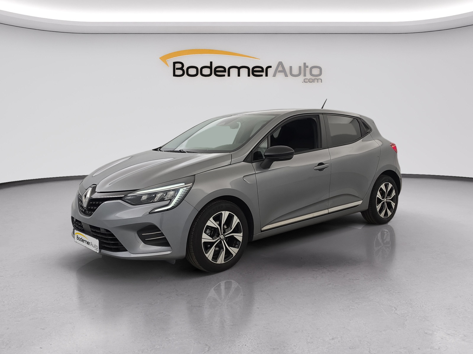 Renault Clio 5 Clio TCe 90 occasion de 2023 en vente à Vannes