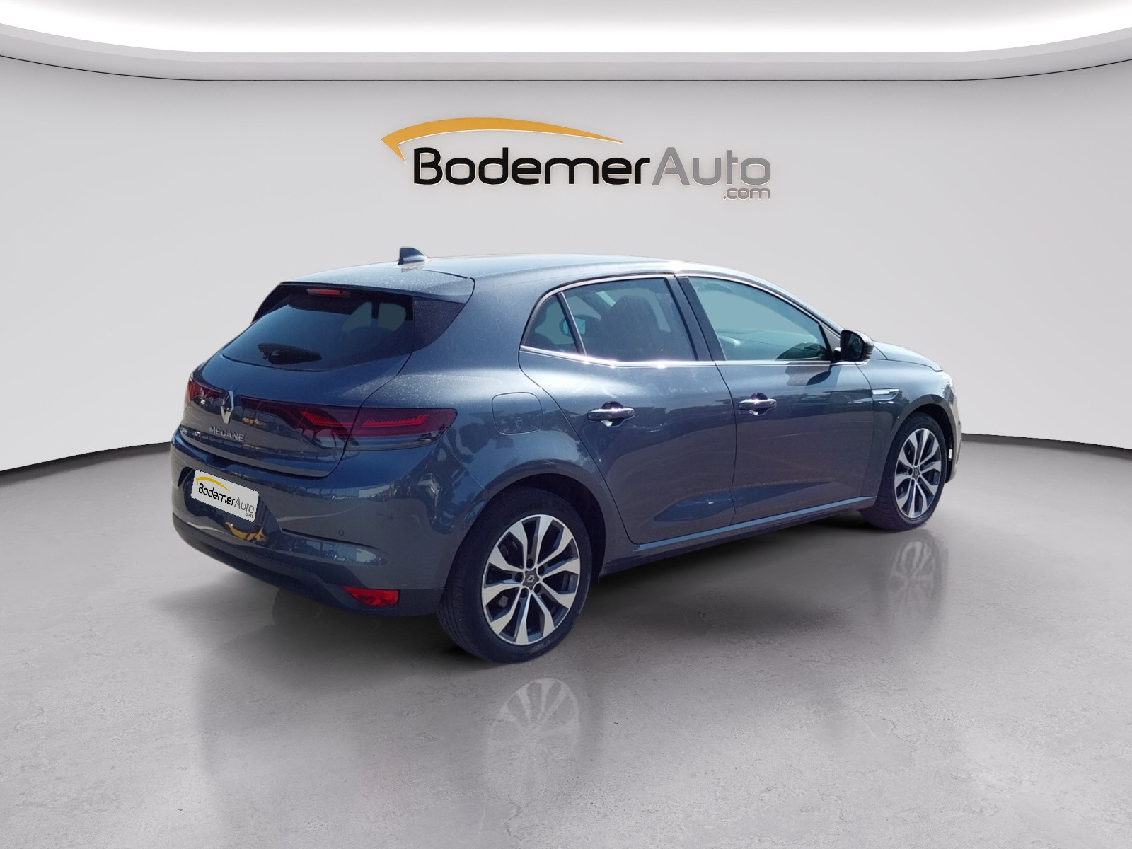 Vente en ligne Renault Megane 4  TCe 140 EDC au prix de 17 890 €