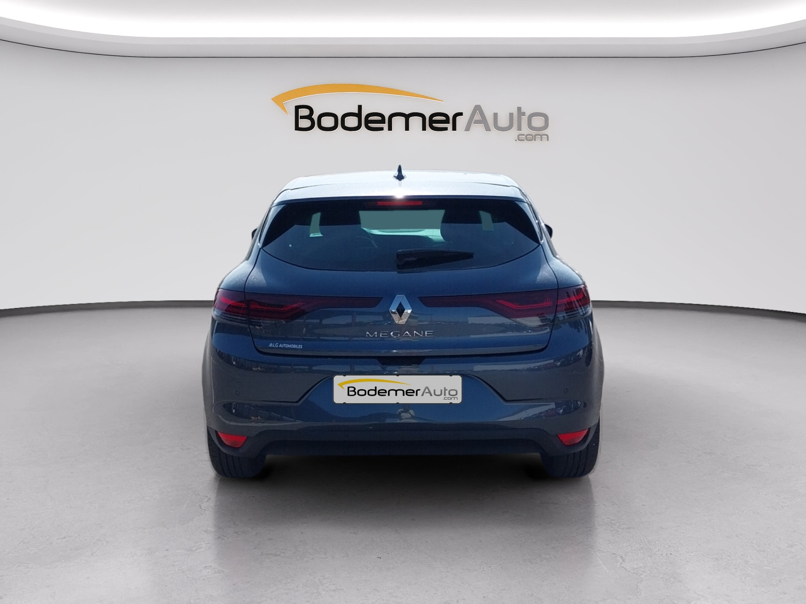 Vente en ligne Renault Megane 4  TCe 140 EDC au prix de 17 890 €