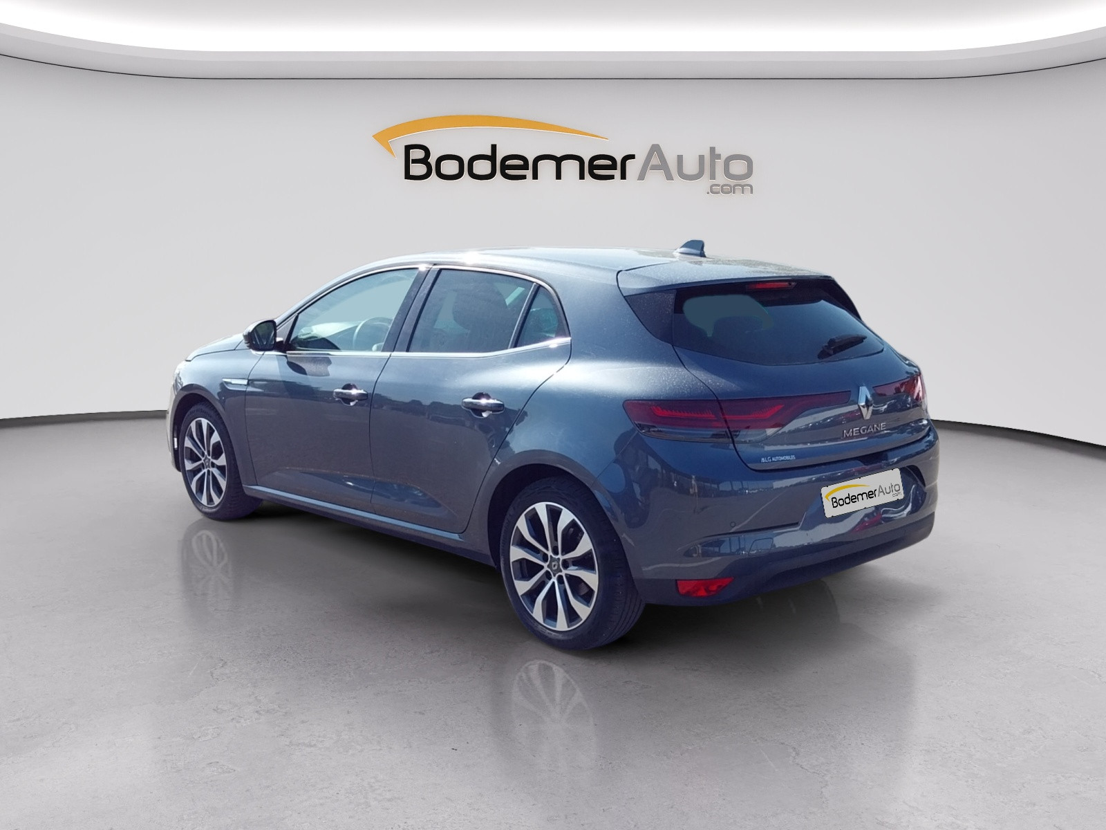 Vente en ligne Renault Megane 4  TCe 140 EDC au prix de 17 890 €