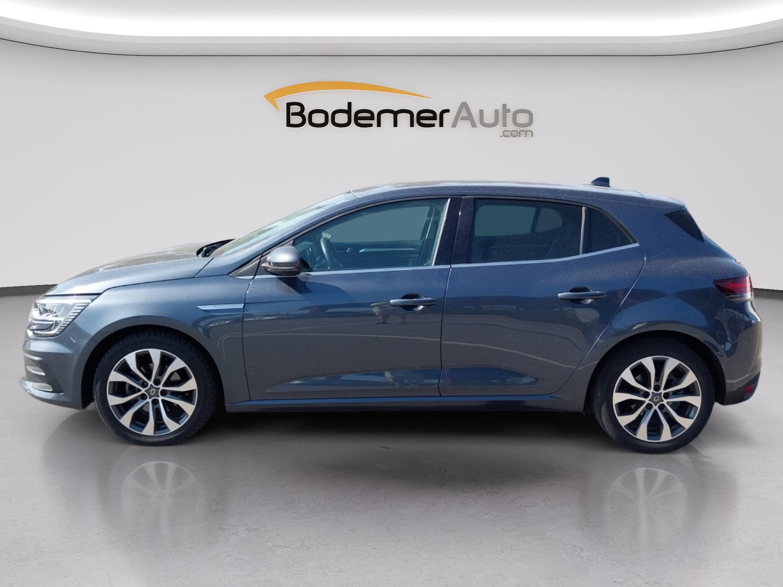 Vente en ligne Renault Megane 4  TCe 140 EDC au prix de 17 890 €