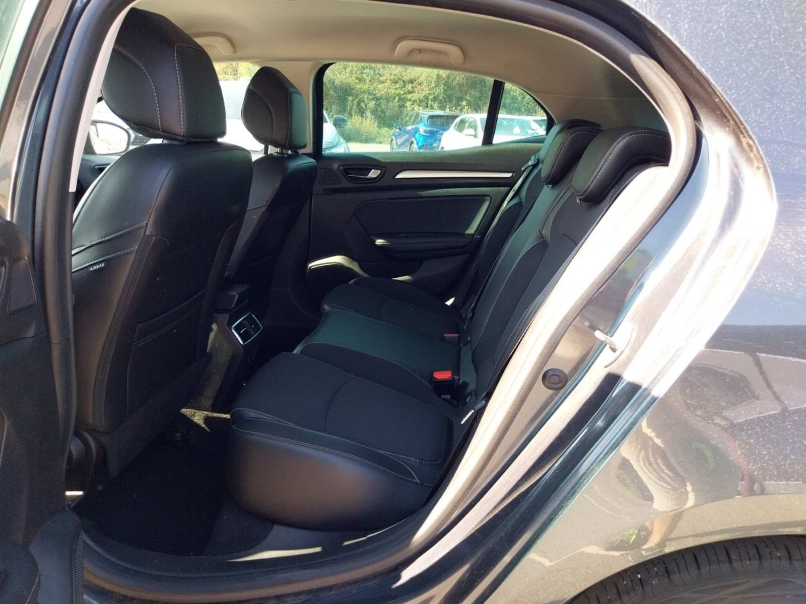 Vente en ligne Renault Megane 4  TCe 140 EDC au prix de 17 890 €