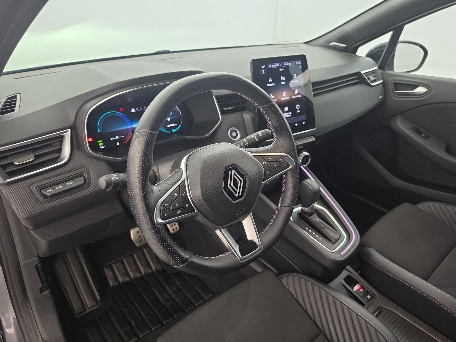 Vente en ligne Renault Clio 5 Clio E-Tech full hybrid 145 au prix de 22 590 €