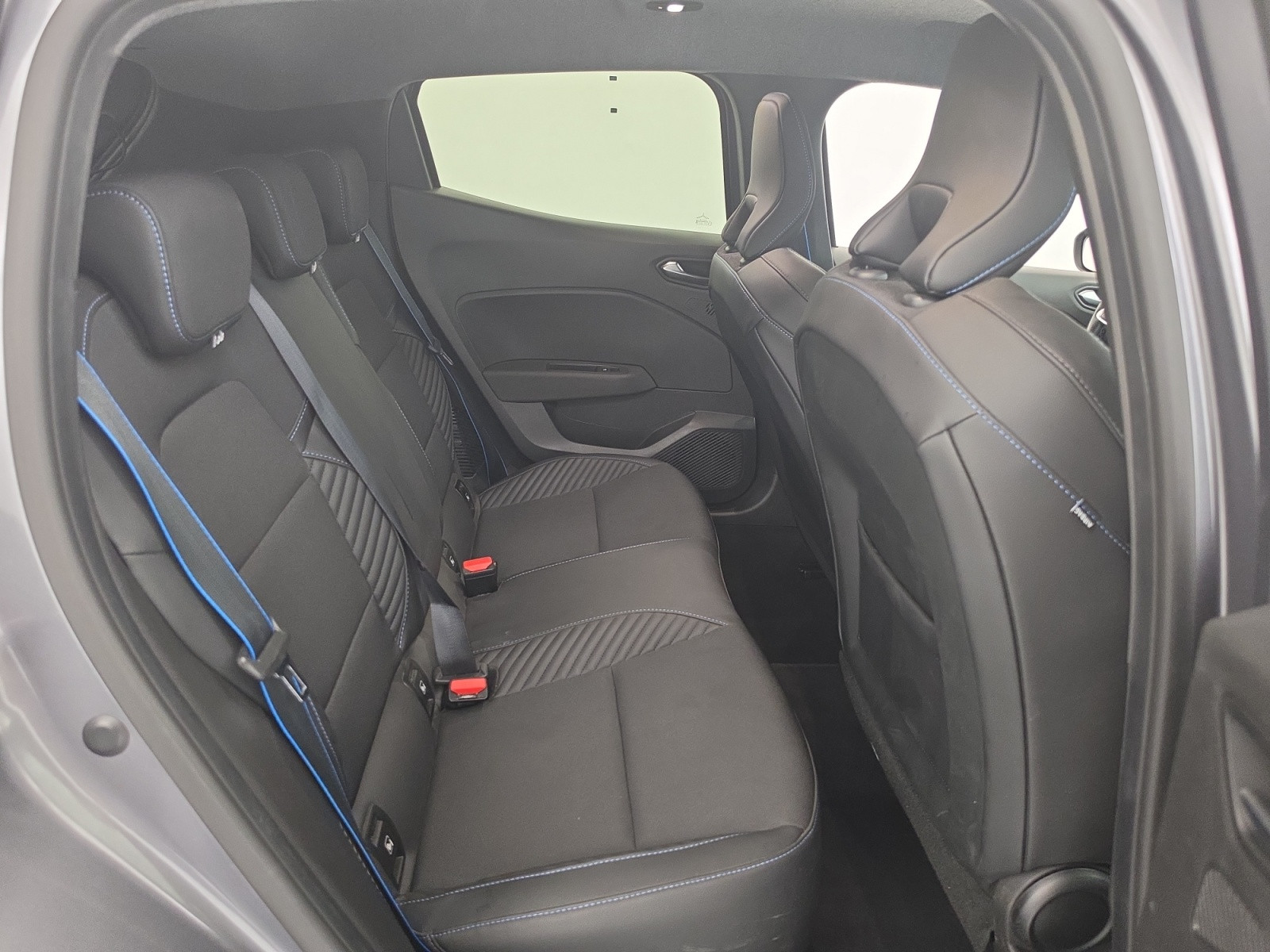 Vente en ligne Renault Clio 5 Clio E-Tech full hybrid 145 au prix de 22 590 €
