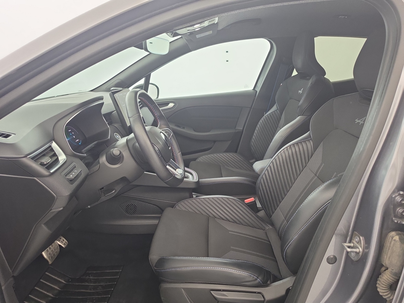 Vente en ligne Renault Clio 5 Clio E-Tech full hybrid 145 au prix de 22 590 €