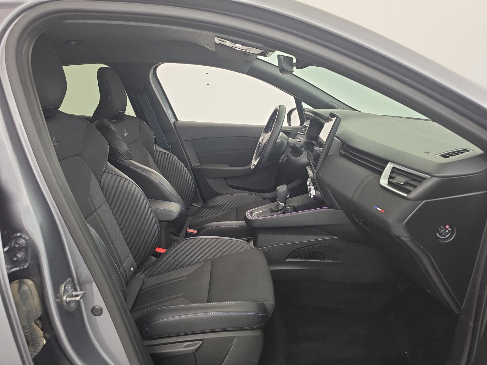 Vente en ligne Renault Clio 5 Clio E-Tech full hybrid 145 au prix de 22 590 €