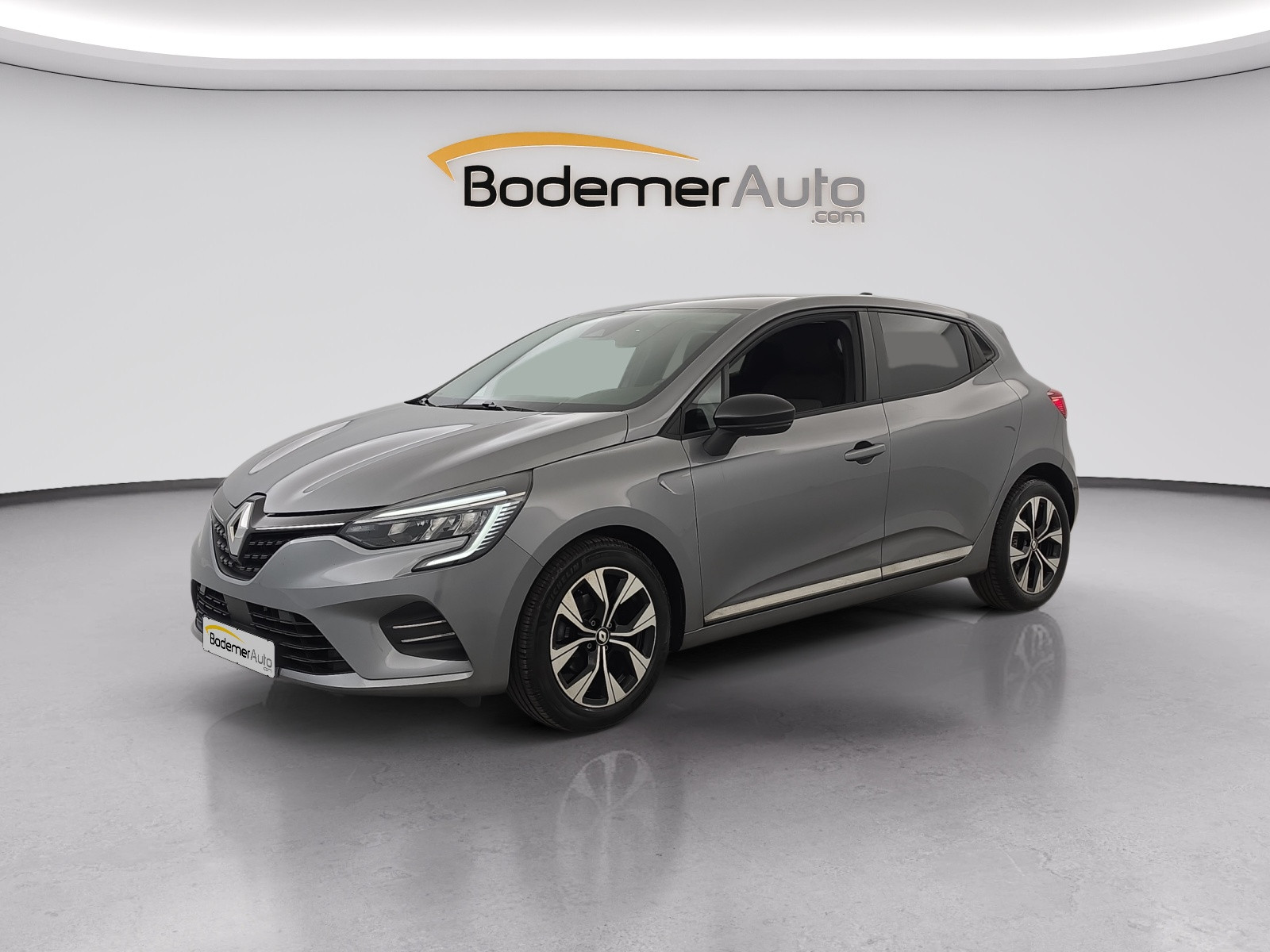 Renault Clio 5 Clio TCe 100 GPL occasion de 2023 en vente à Vannes