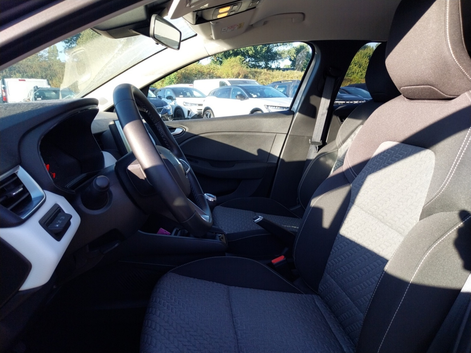 Vente en ligne Renault Clio 5 Clio TCe 90 au prix de 14 270 €