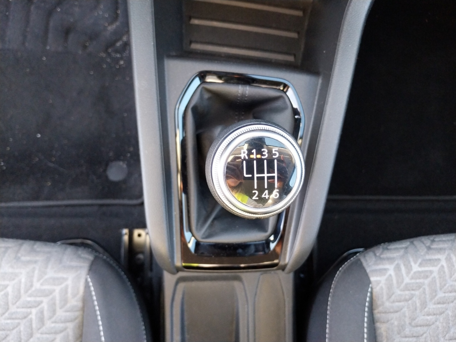 Vente en ligne Renault Clio 5 Clio TCe 90 au prix de 14 270 €