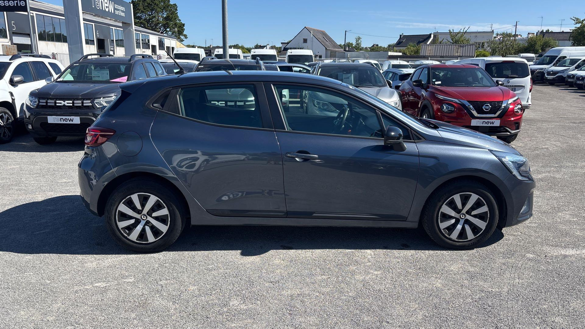 Vente en ligne Renault Clio 5 Clio TCe 90 au prix de 12 290 €
