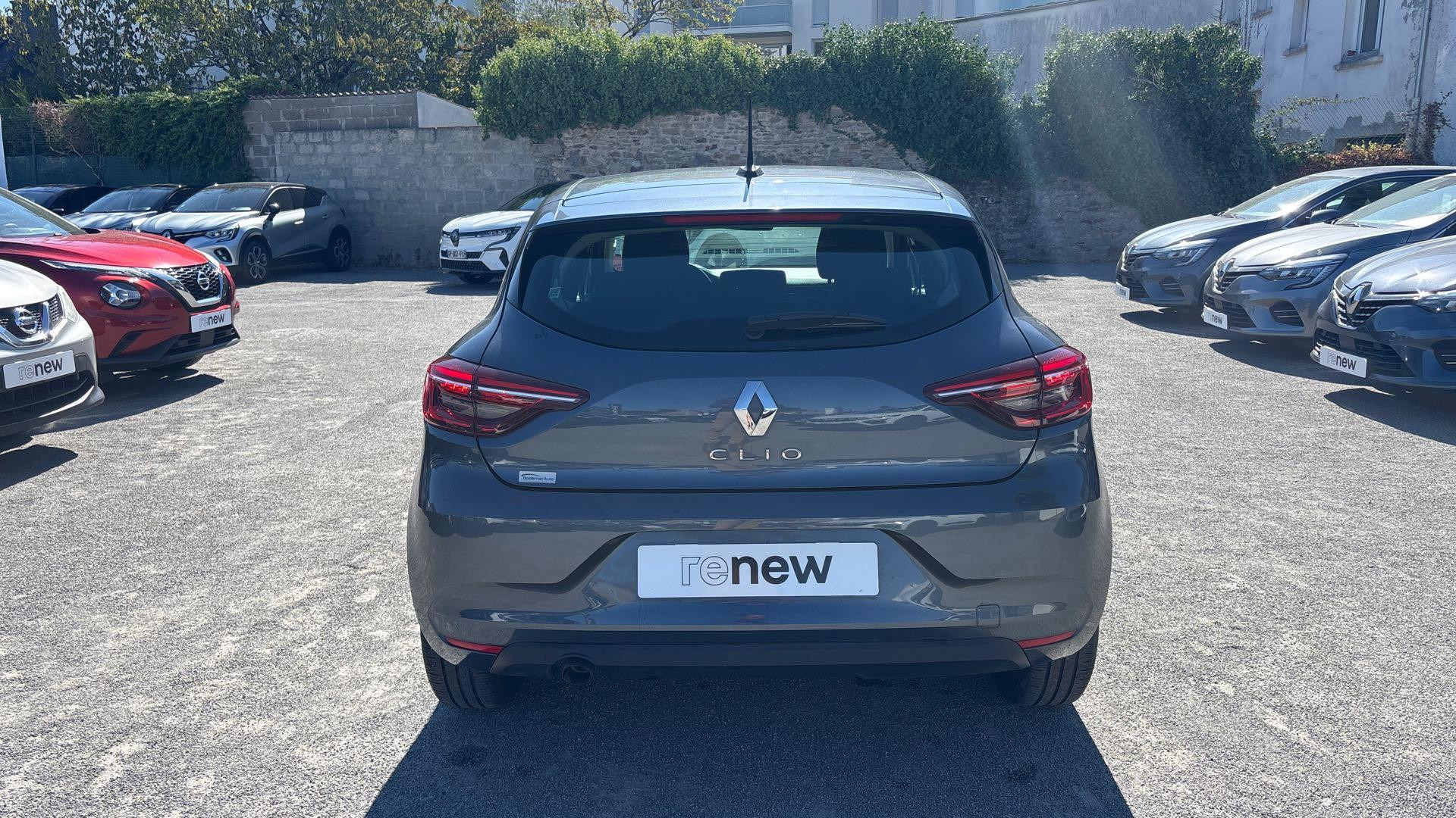 Vente en ligne Renault Clio 5 Clio TCe 90 au prix de 12 290 €