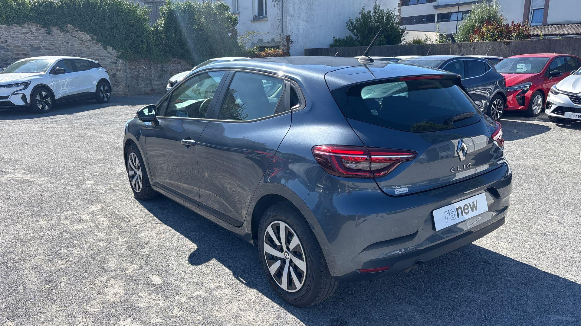 Vente en ligne Renault Clio 5 Clio TCe 90 au prix de 12 290 €