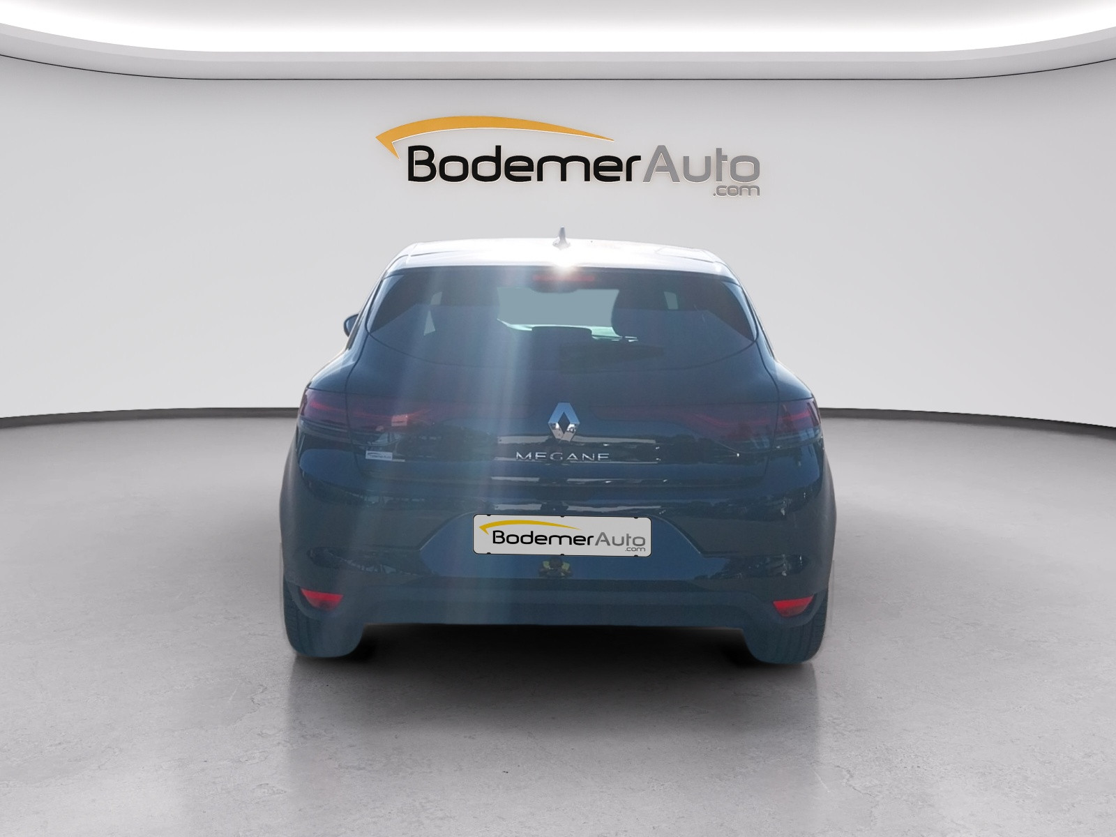 Vente en ligne Renault Megane 4  Blue dCi 115 au prix de 19 990 €