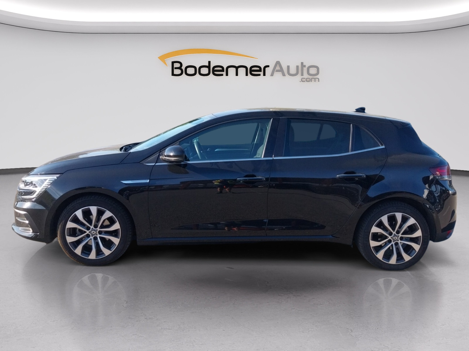 Vente en ligne Renault Megane 4  Blue dCi 115 au prix de 19 990 €